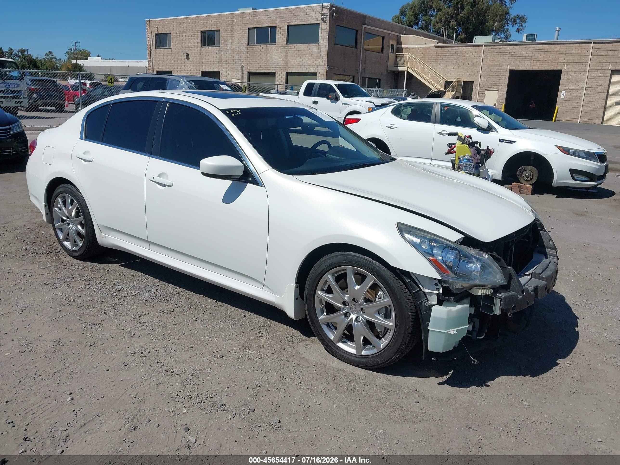2013 Infiniti G37 Journey White vin: JN1CV6AP5DM711482