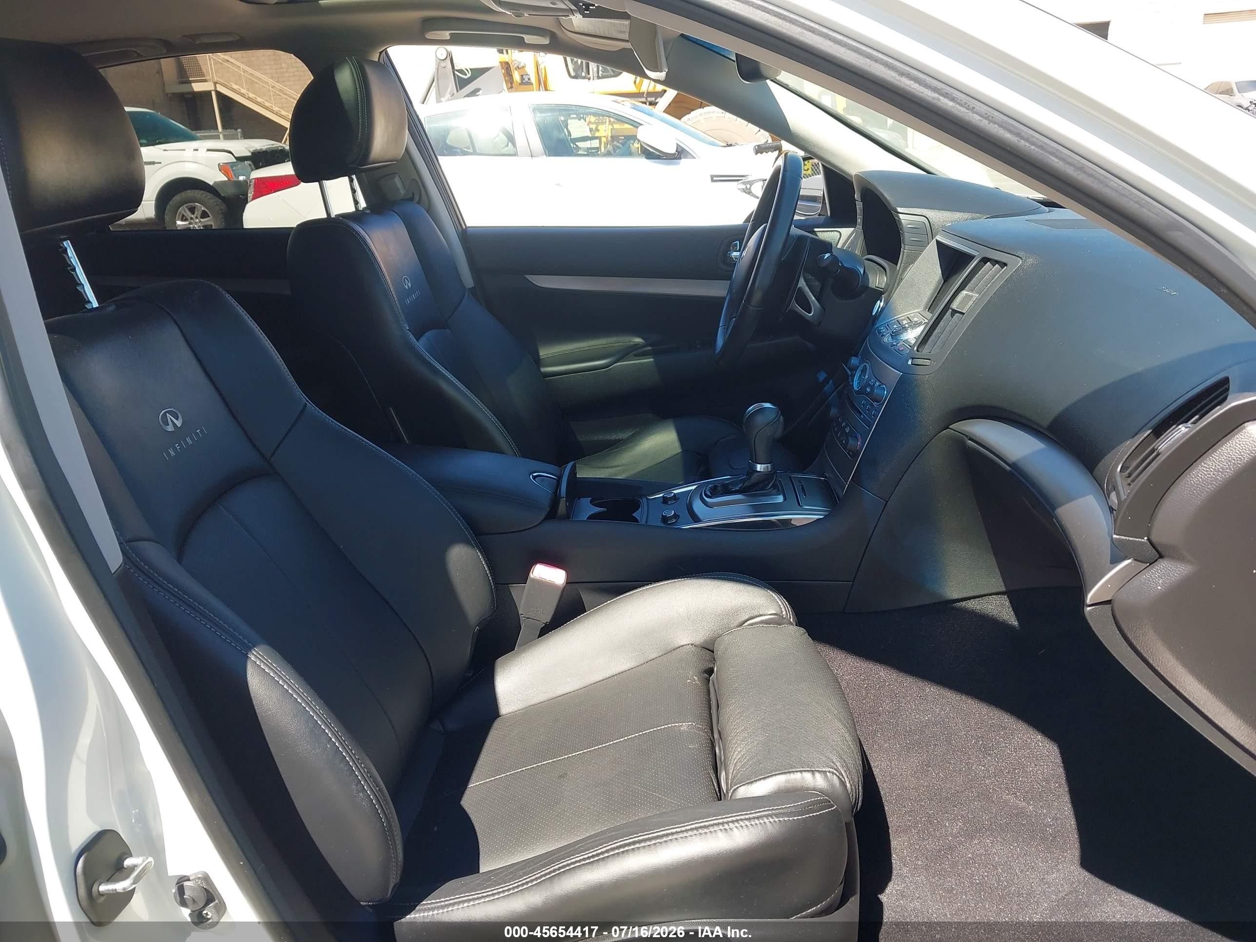 2013 Infiniti G37 Journey White vin: JN1CV6AP5DM711482