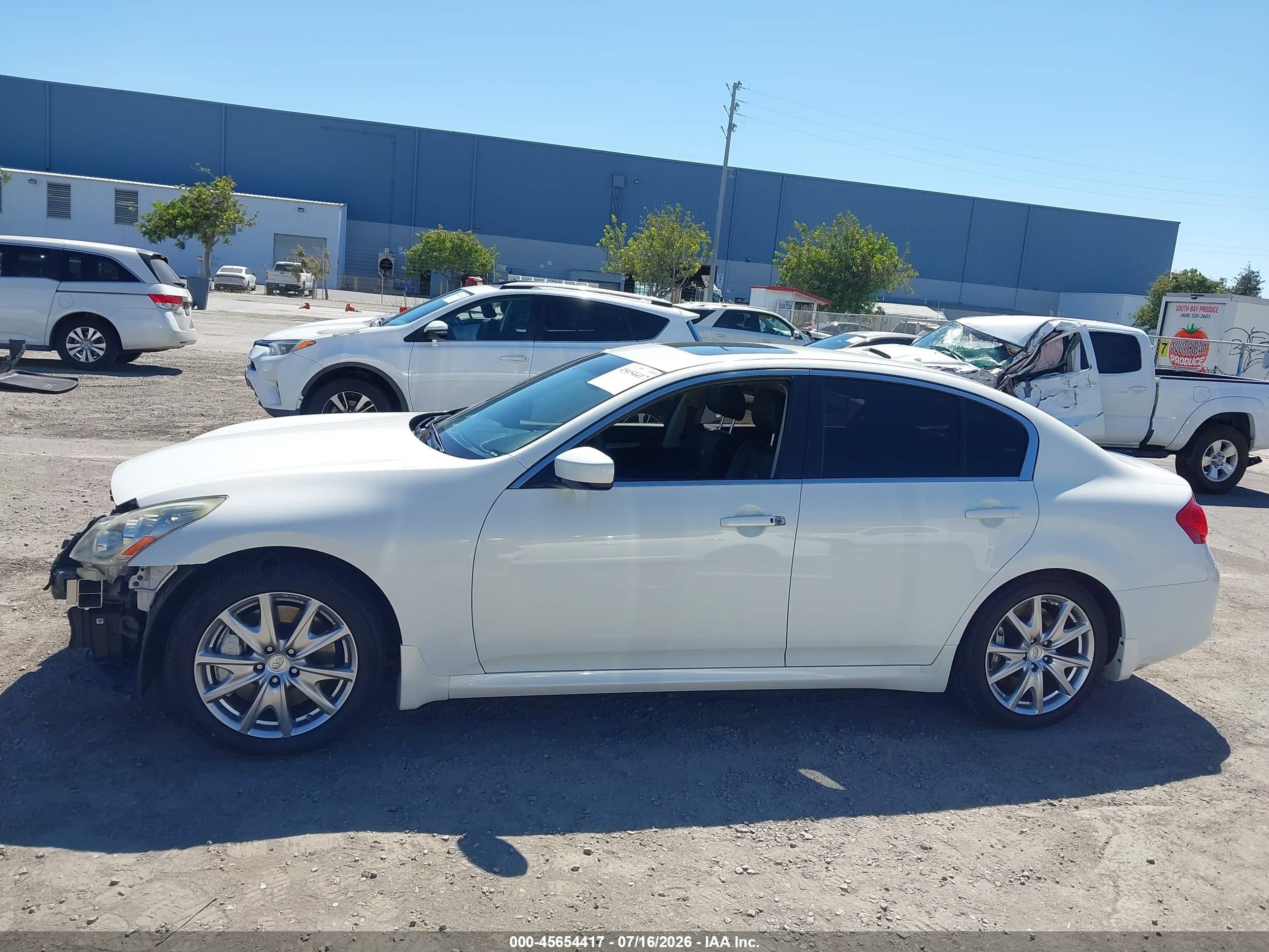 2013 Infiniti G37 Journey White vin: JN1CV6AP5DM711482