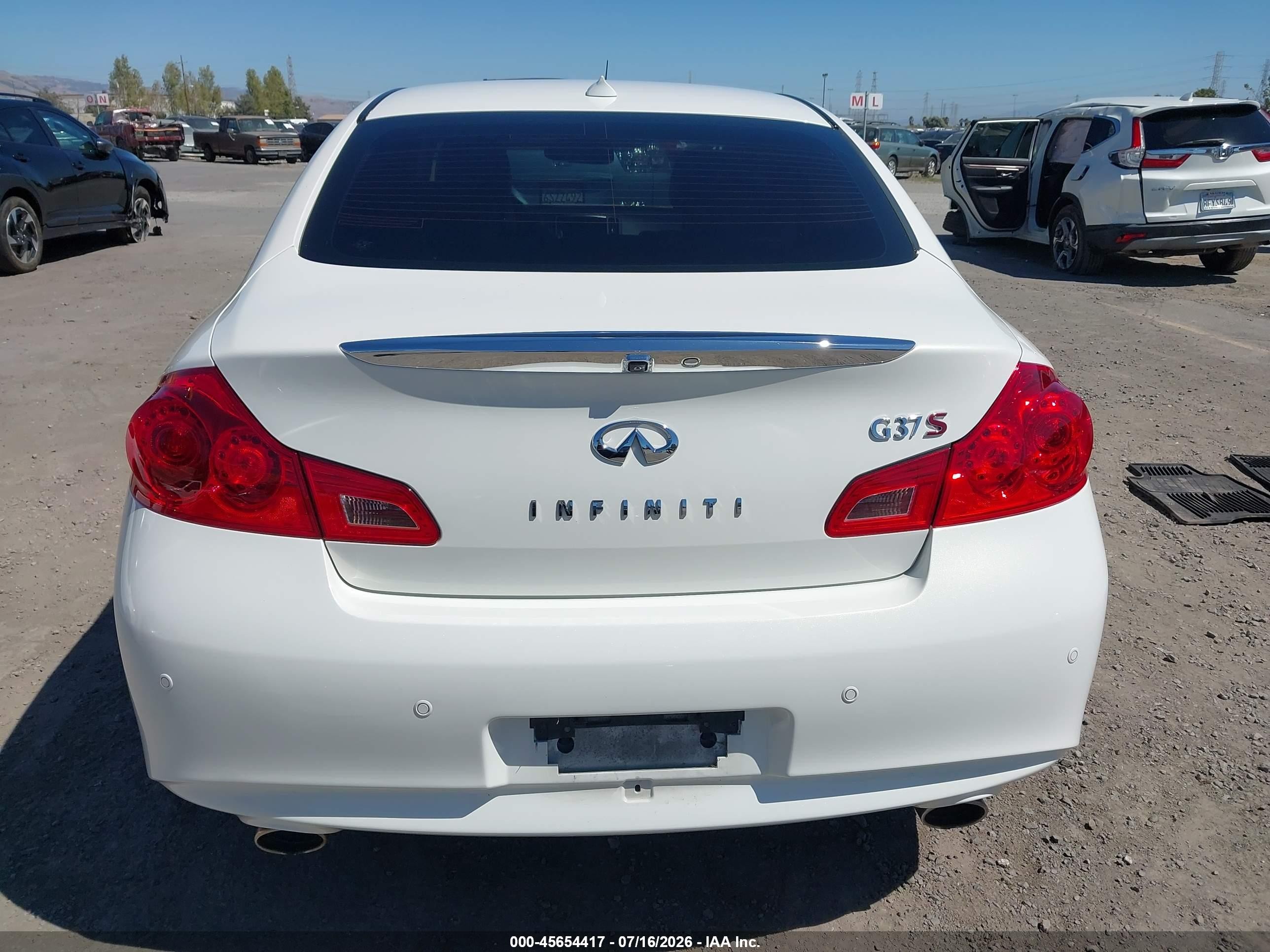 2013 Infiniti G37 Journey White vin: JN1CV6AP5DM711482