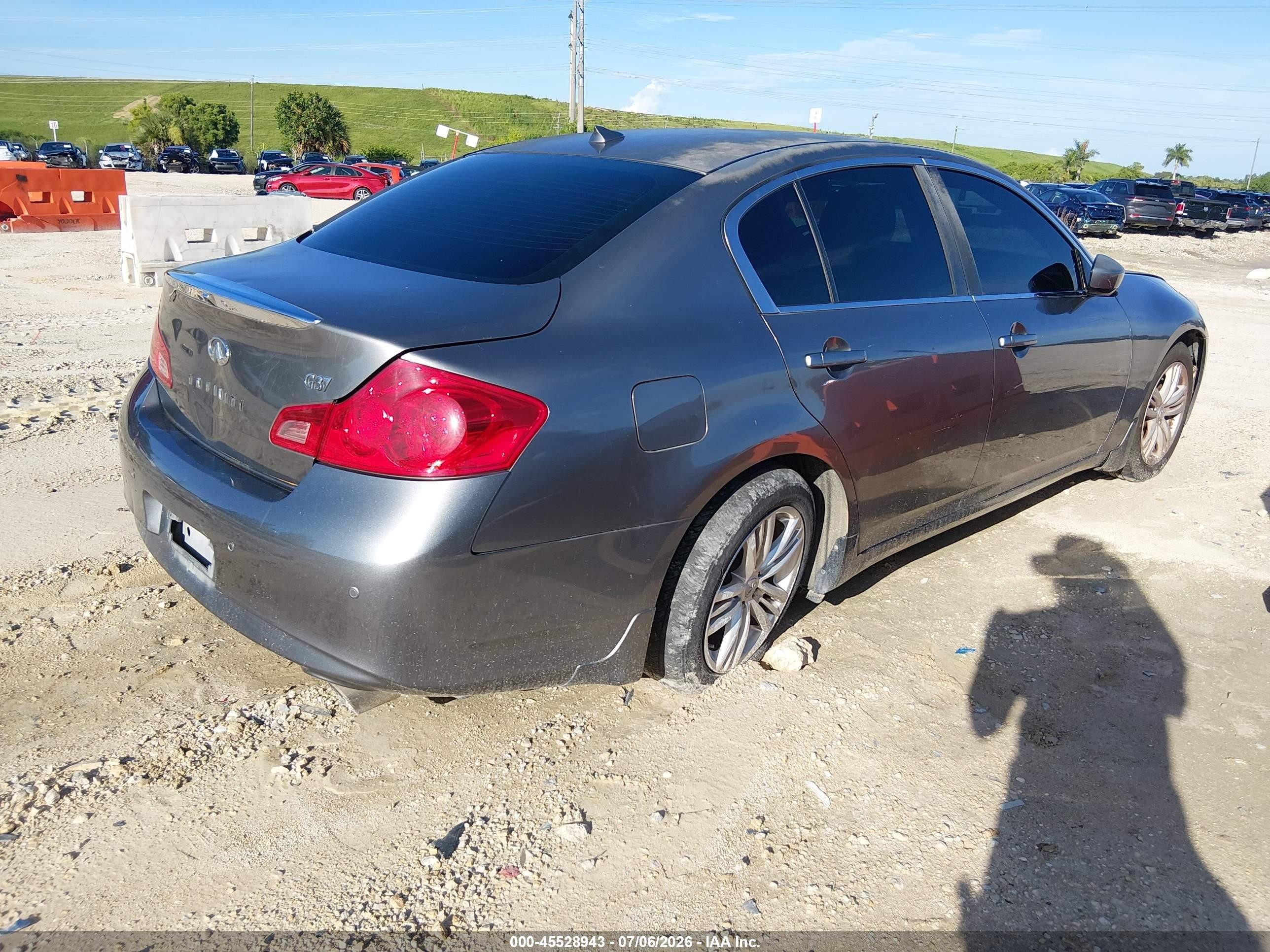2013 Infiniti G37 Journey Gray vin: JN1CV6AP5DM713233