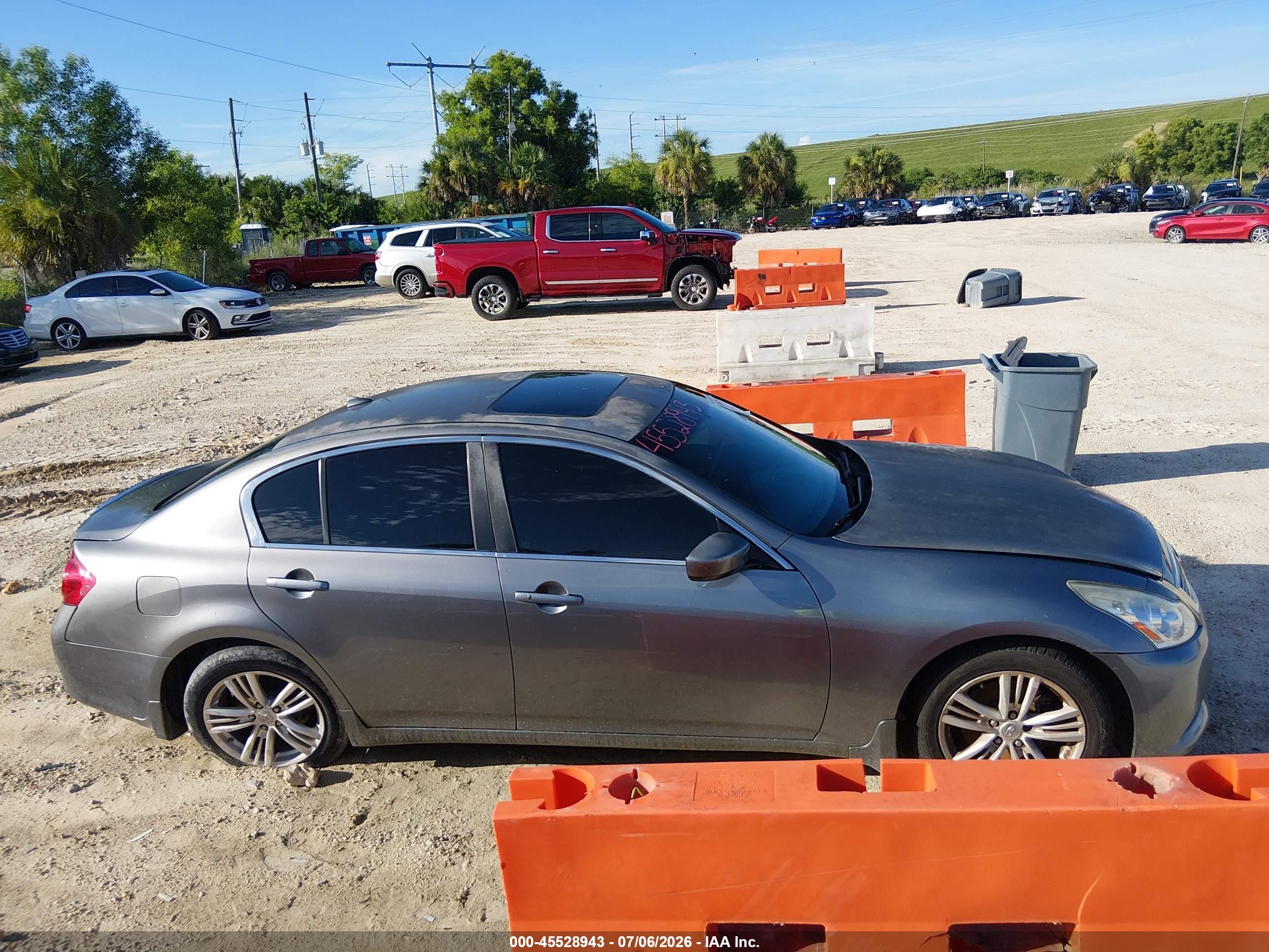 2013 Infiniti G37 Journey Gray vin: JN1CV6AP5DM713233