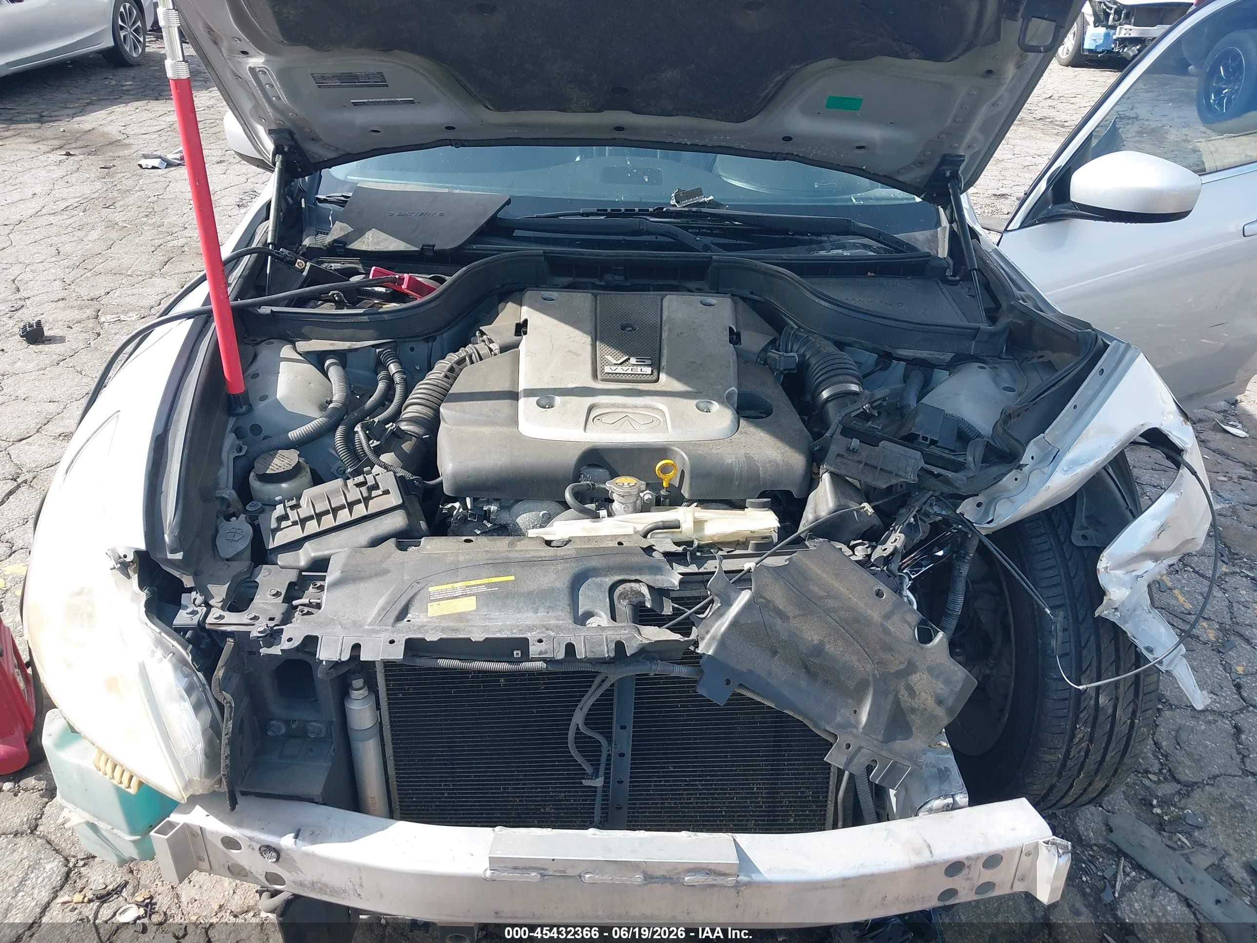 2013 Infiniti G37 Journey Серебряный vin: JN1CV6AP5DM714351