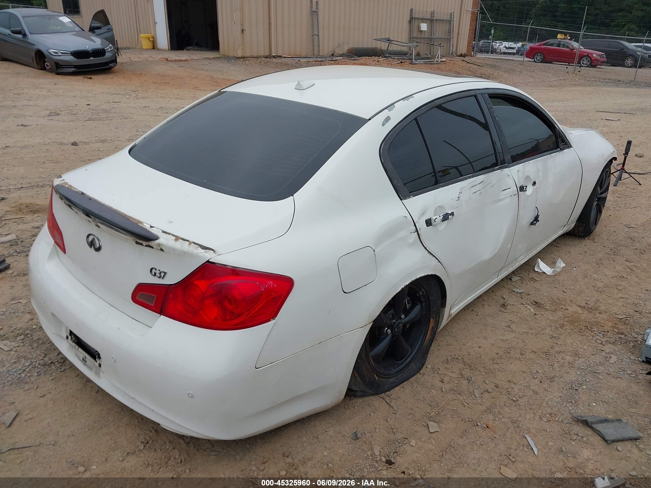2013 Infiniti G37 Journey Белый vin: JN1CV6AP5DM721557