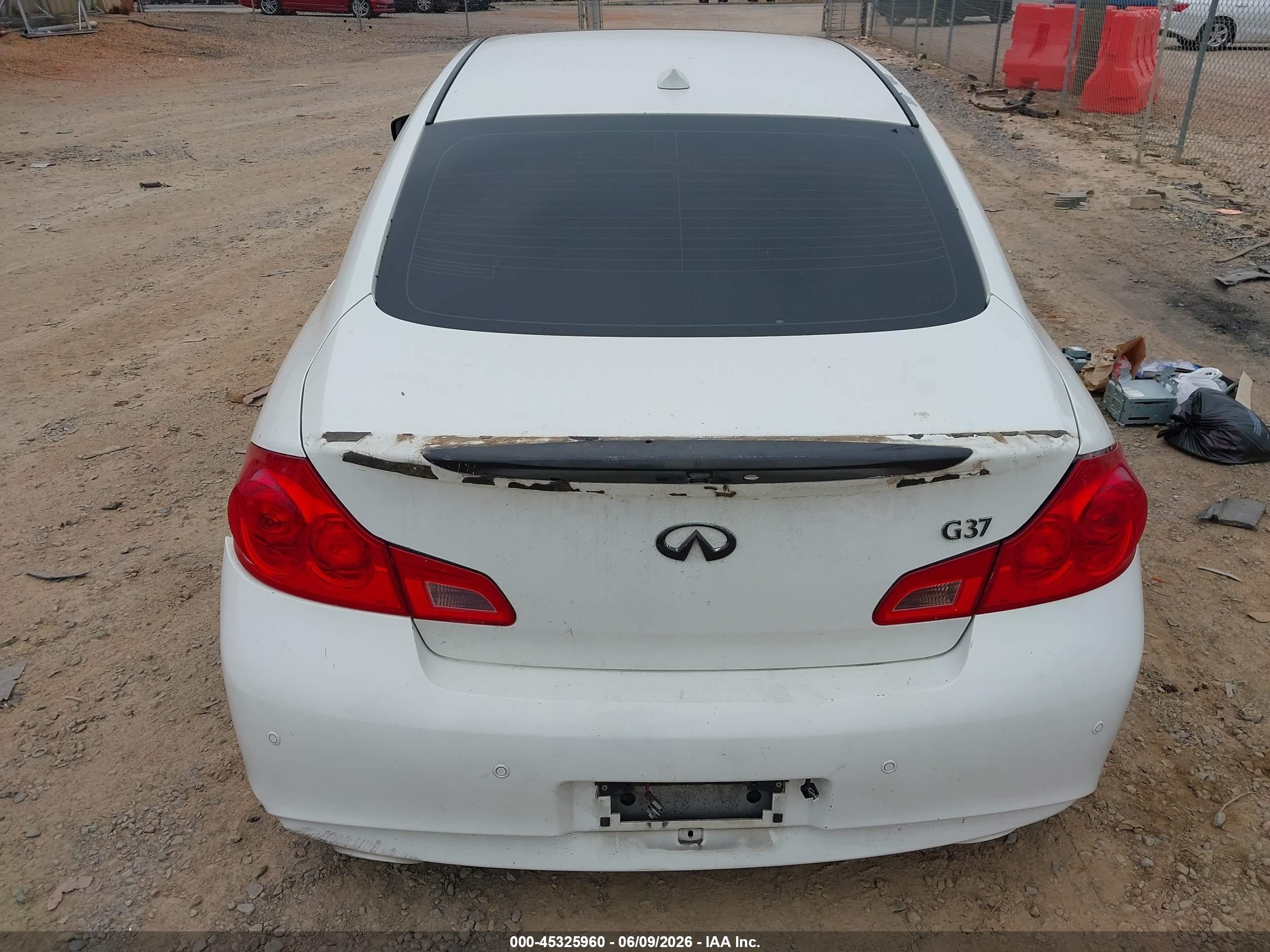 2013 Infiniti G37 Journey Белый vin: JN1CV6AP5DM721557
