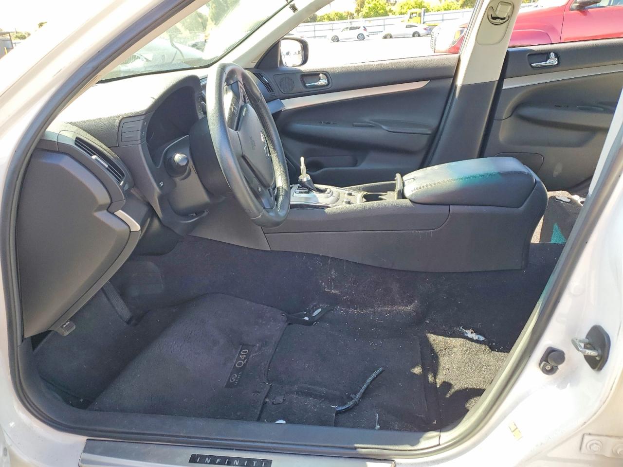 2015 Infiniti Q40 Base Белый vin: JN1CV6AP5FM501225
