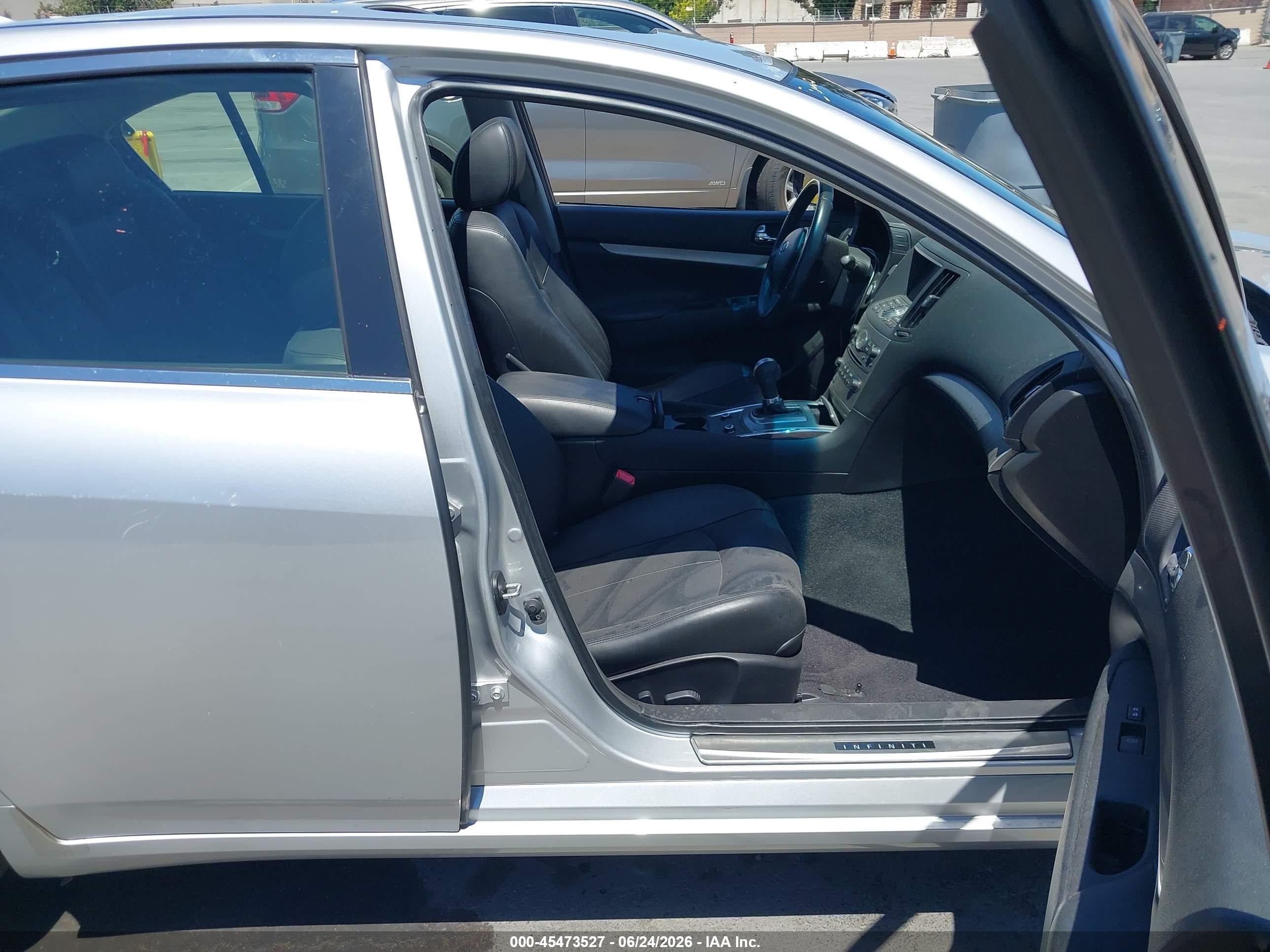 2015 Infiniti Q40 Серый vin: JN1CV6AP5FM503010