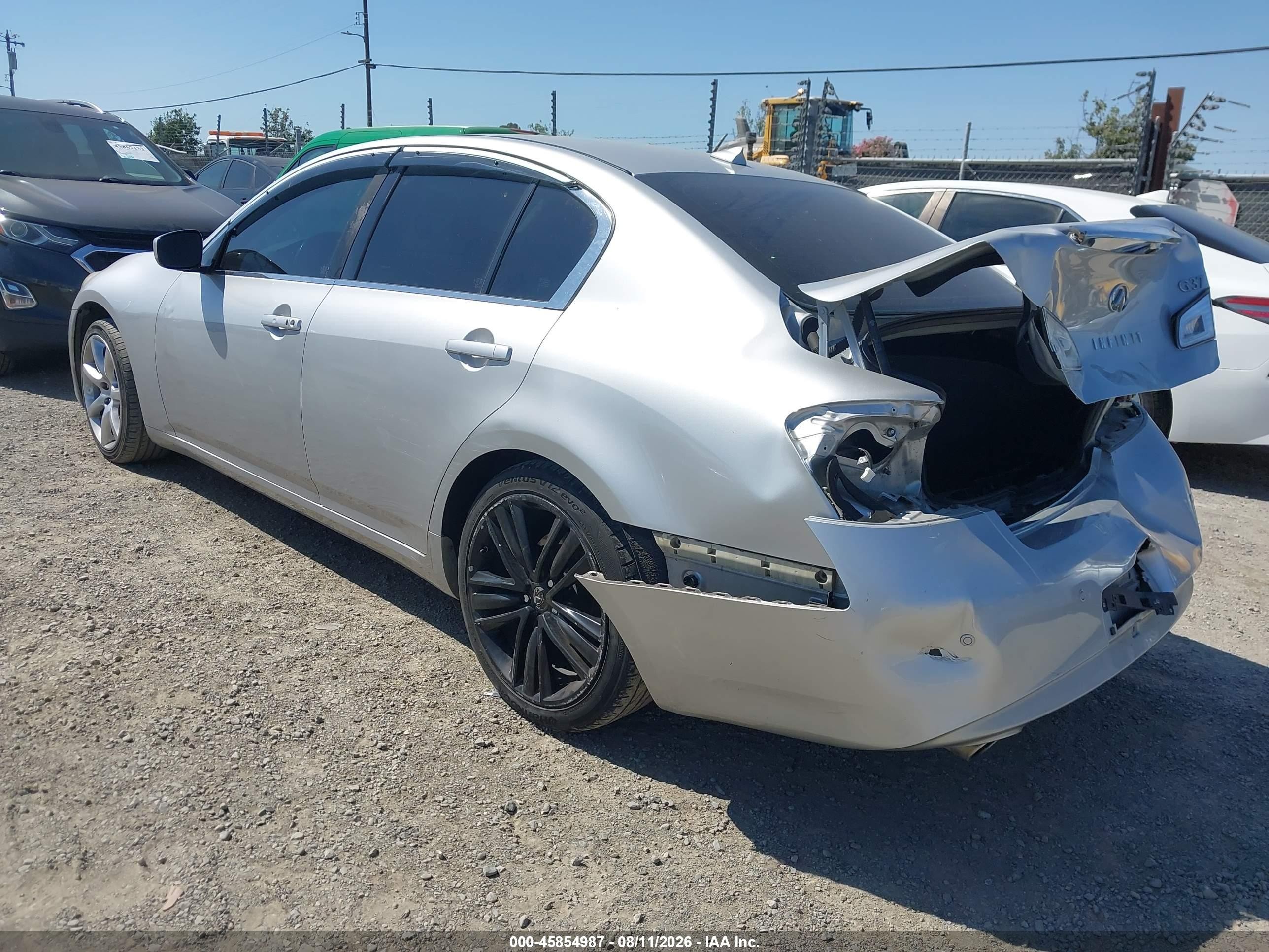 2011 Infiniti G37 Journey Silver vin: JN1CV6AP6BM501924