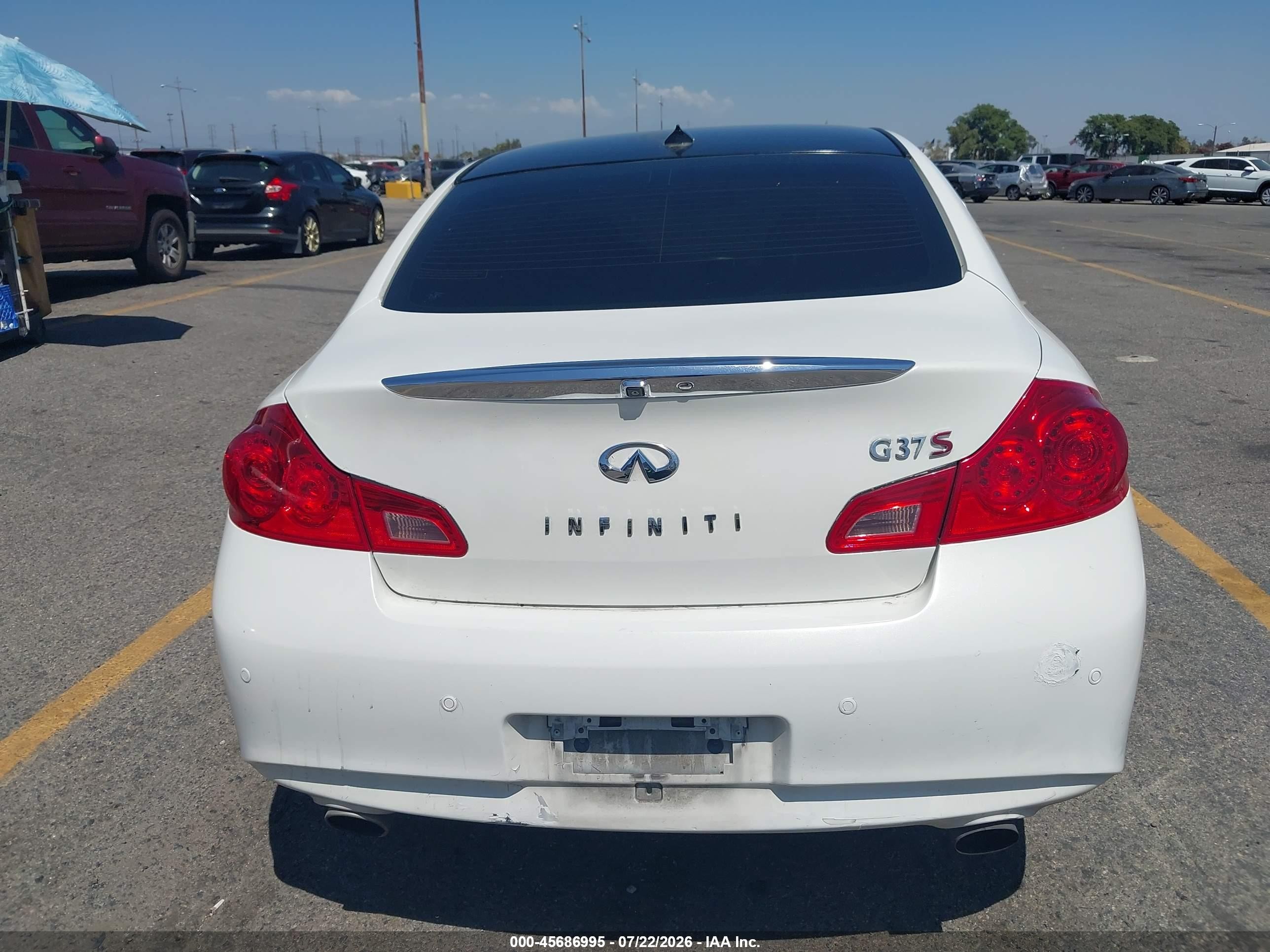 2013 Infiniti G37 Journey White vin: JN1CV6AP6DM711720