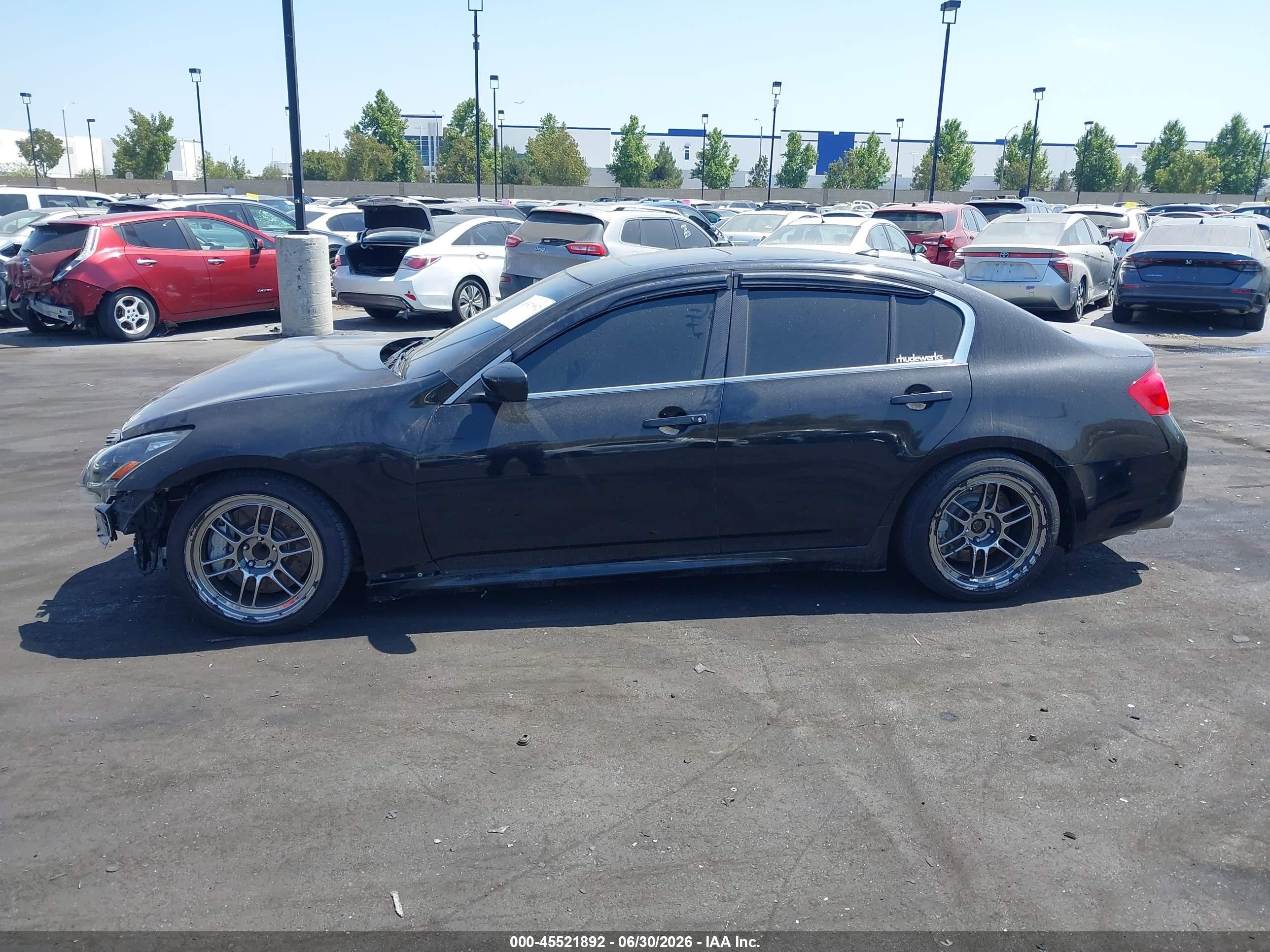 2013 Infiniti G37 Journey Черный vin: JN1CV6AP6DM714391