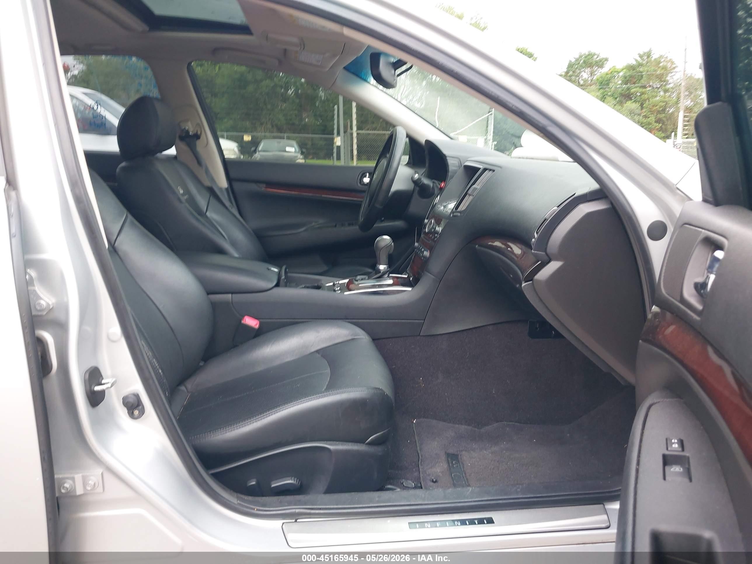 2013 Infiniti G37 Journey Серебряный vin: JN1CV6AP6DM717632