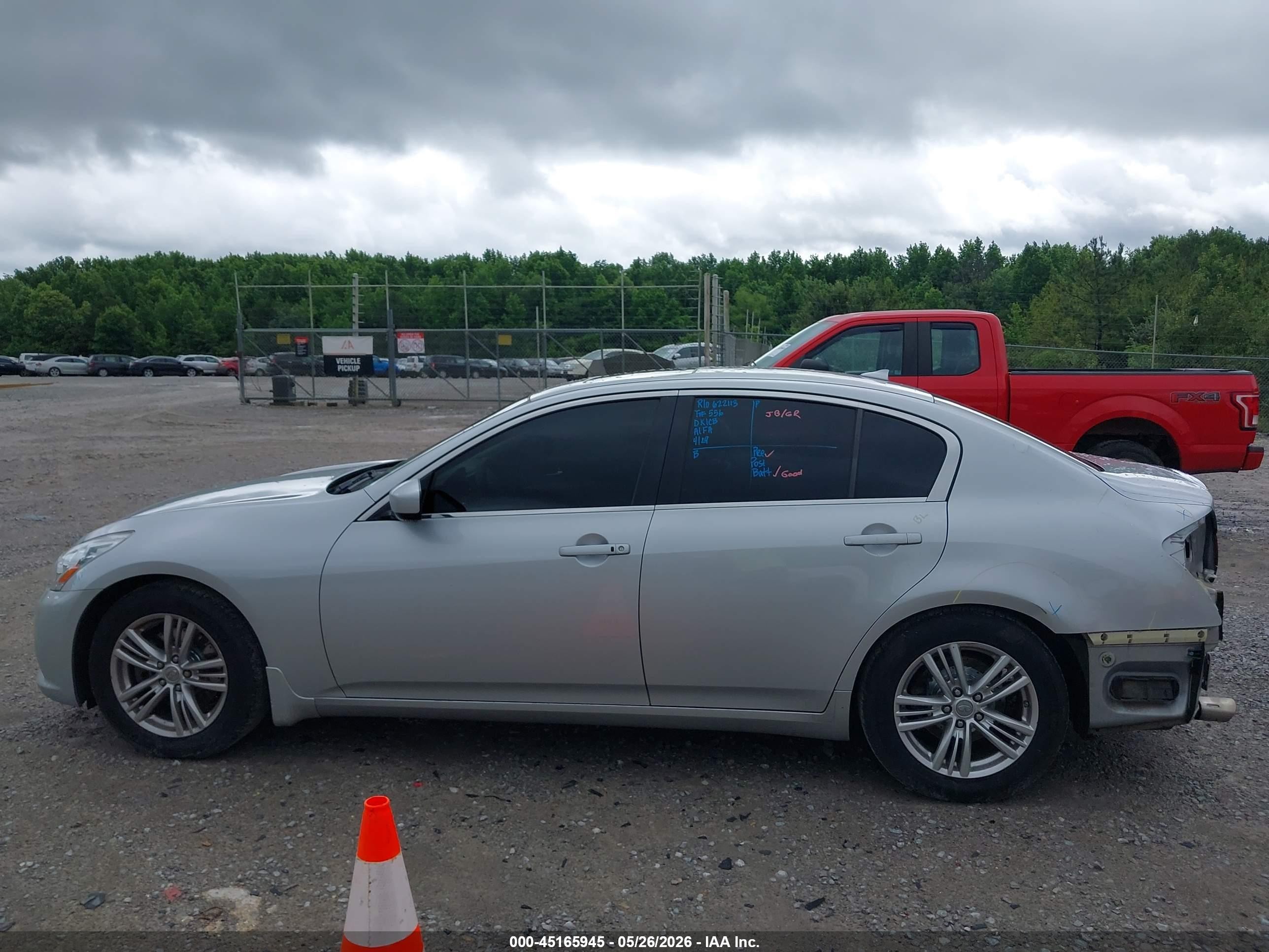 2013 Infiniti G37 Journey Серебряный vin: JN1CV6AP6DM717632