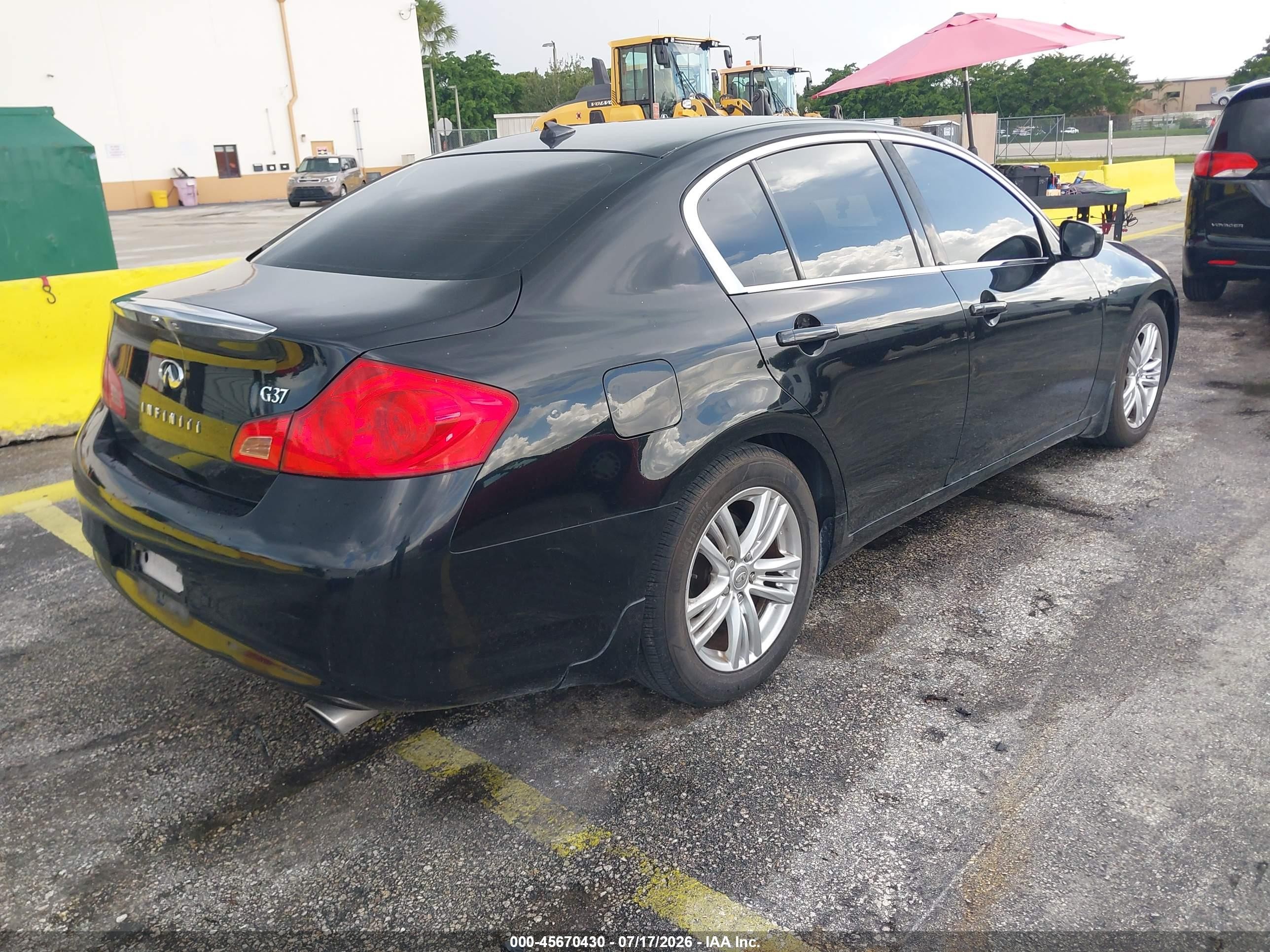 2013 Infiniti G37 Journey Black vin: JN1CV6AP6DM725312