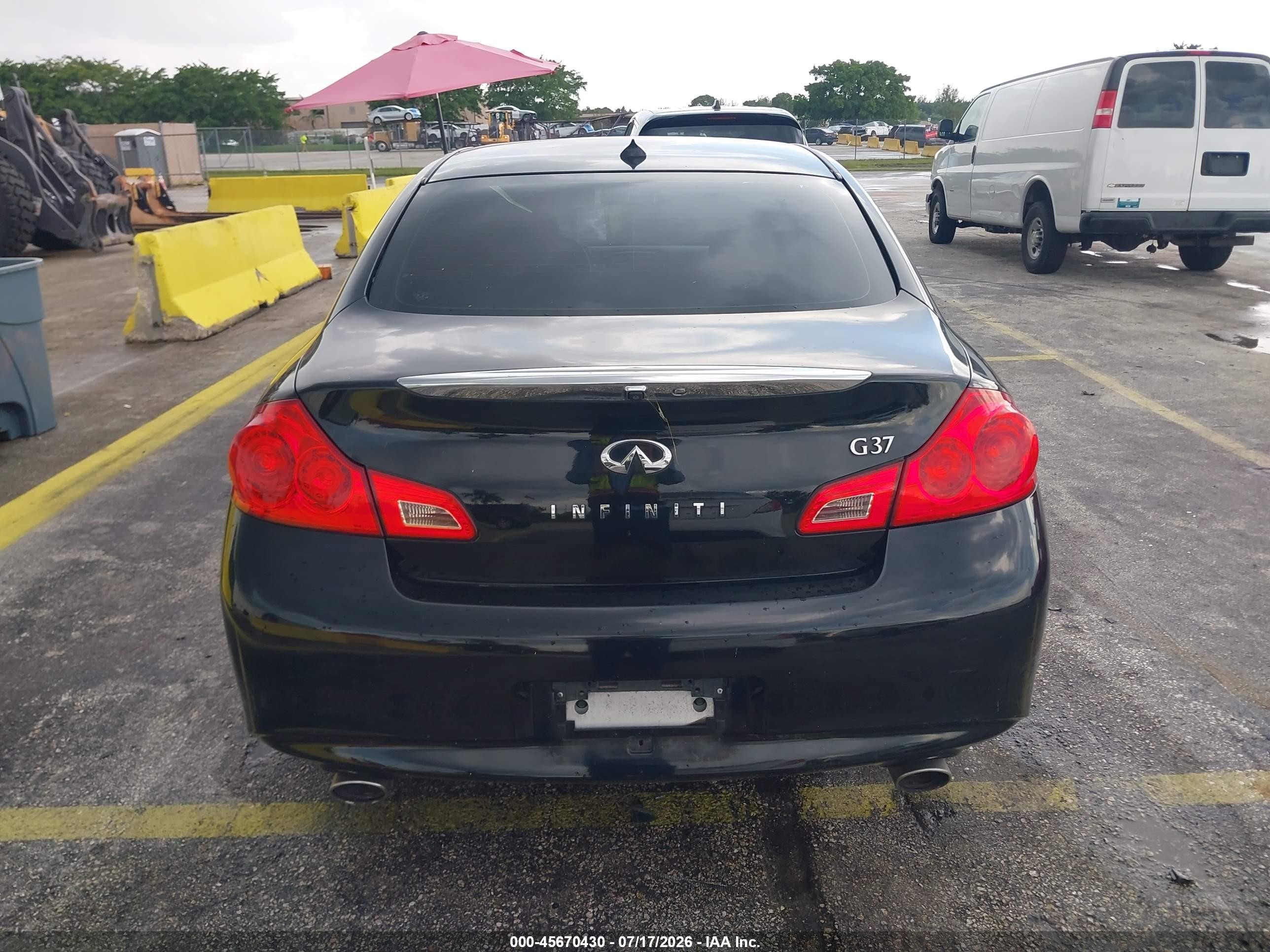 2013 Infiniti G37 Journey Black vin: JN1CV6AP6DM725312