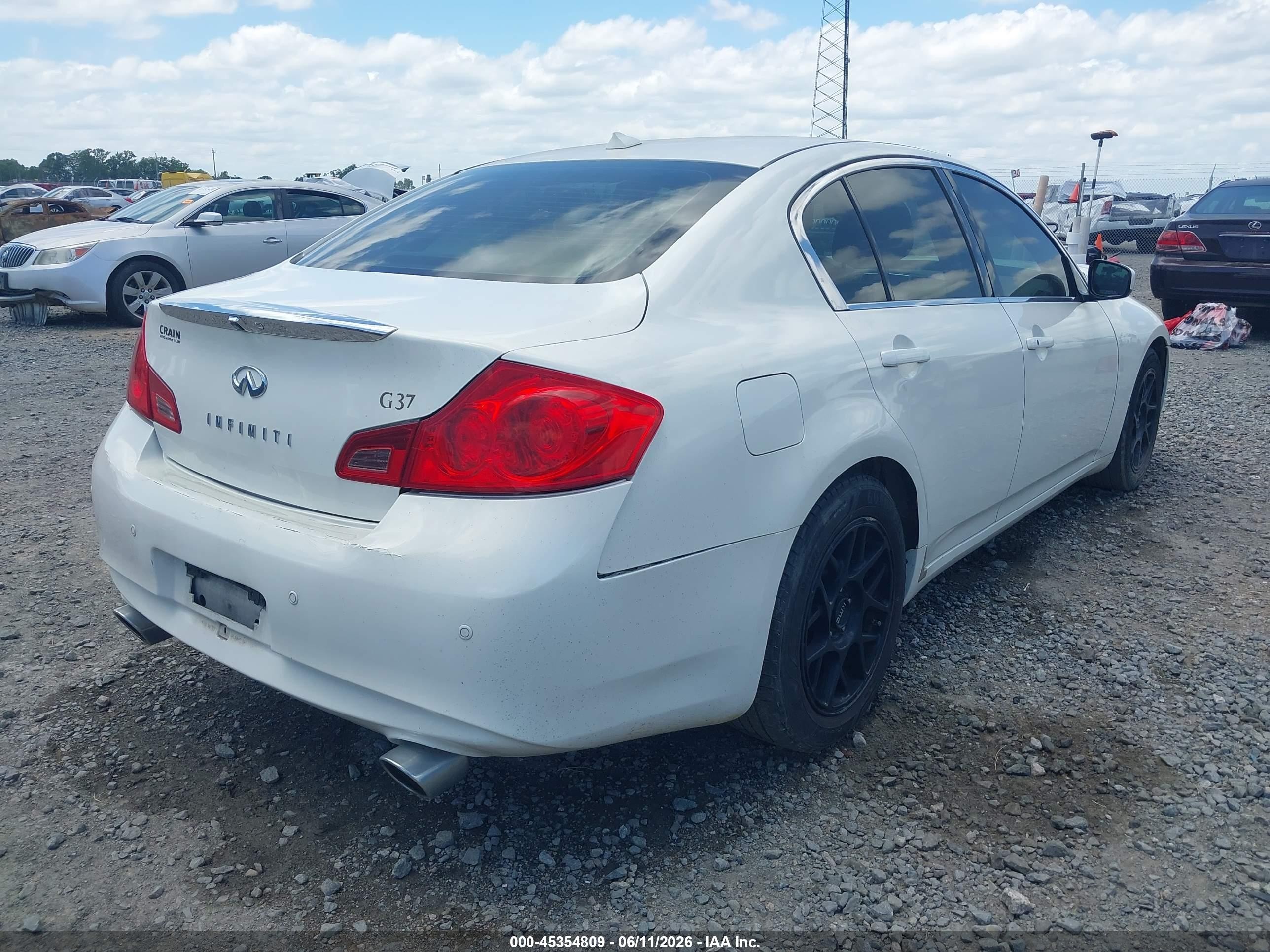 2013 Infiniti G37 Journey White vin: JN1CV6AP6DM725911