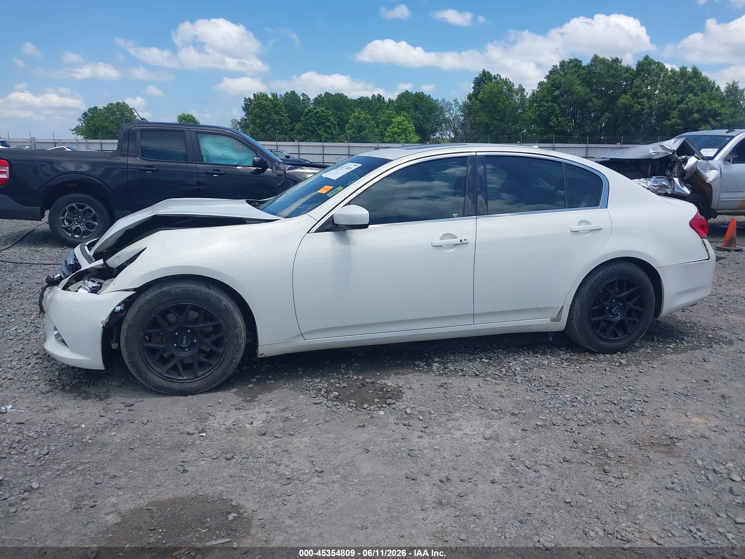 2013 Infiniti G37 Journey White vin: JN1CV6AP6DM725911