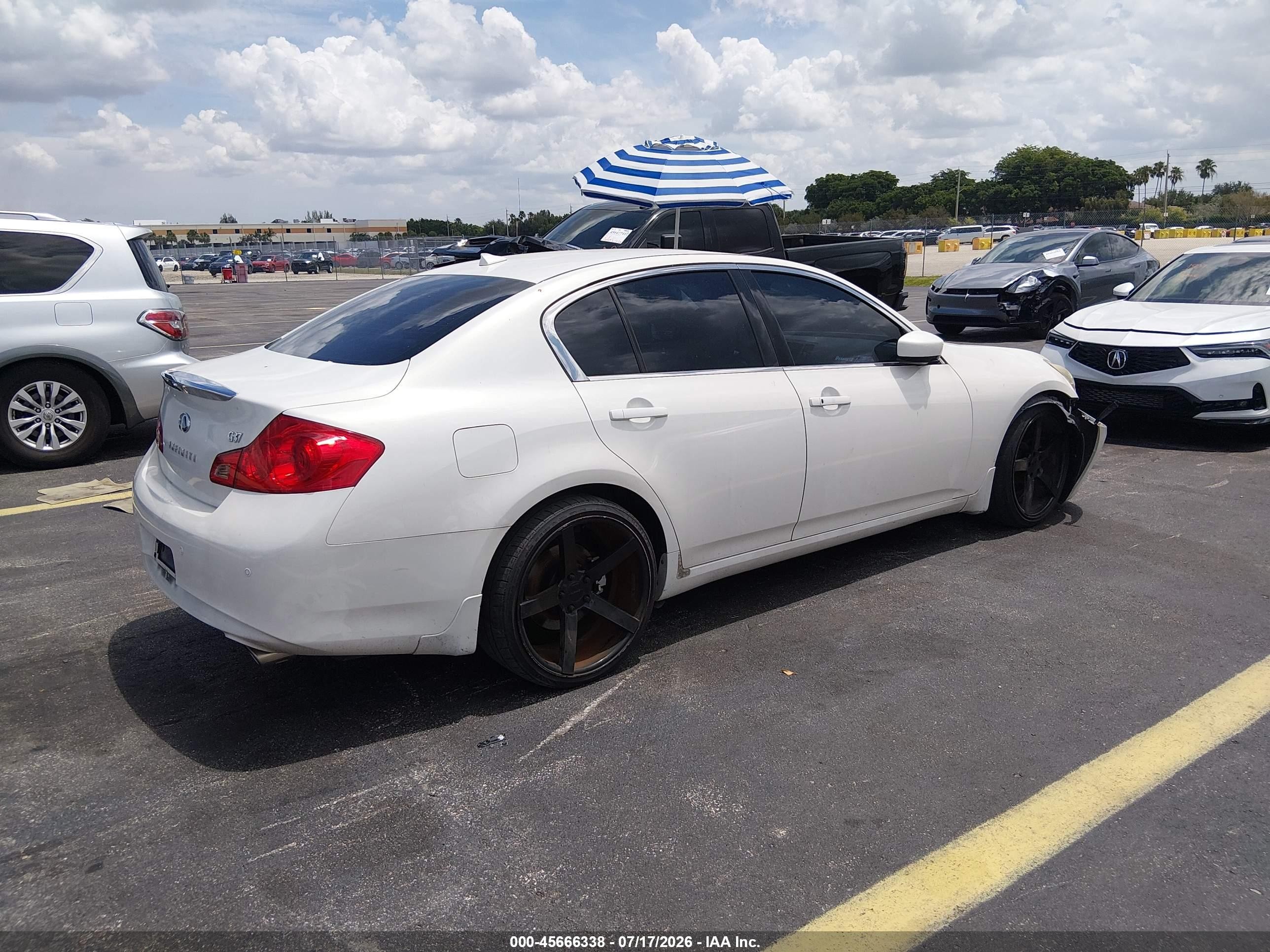 2010 Infiniti G37 Journey White vin: JN1CV6AP7AM202716