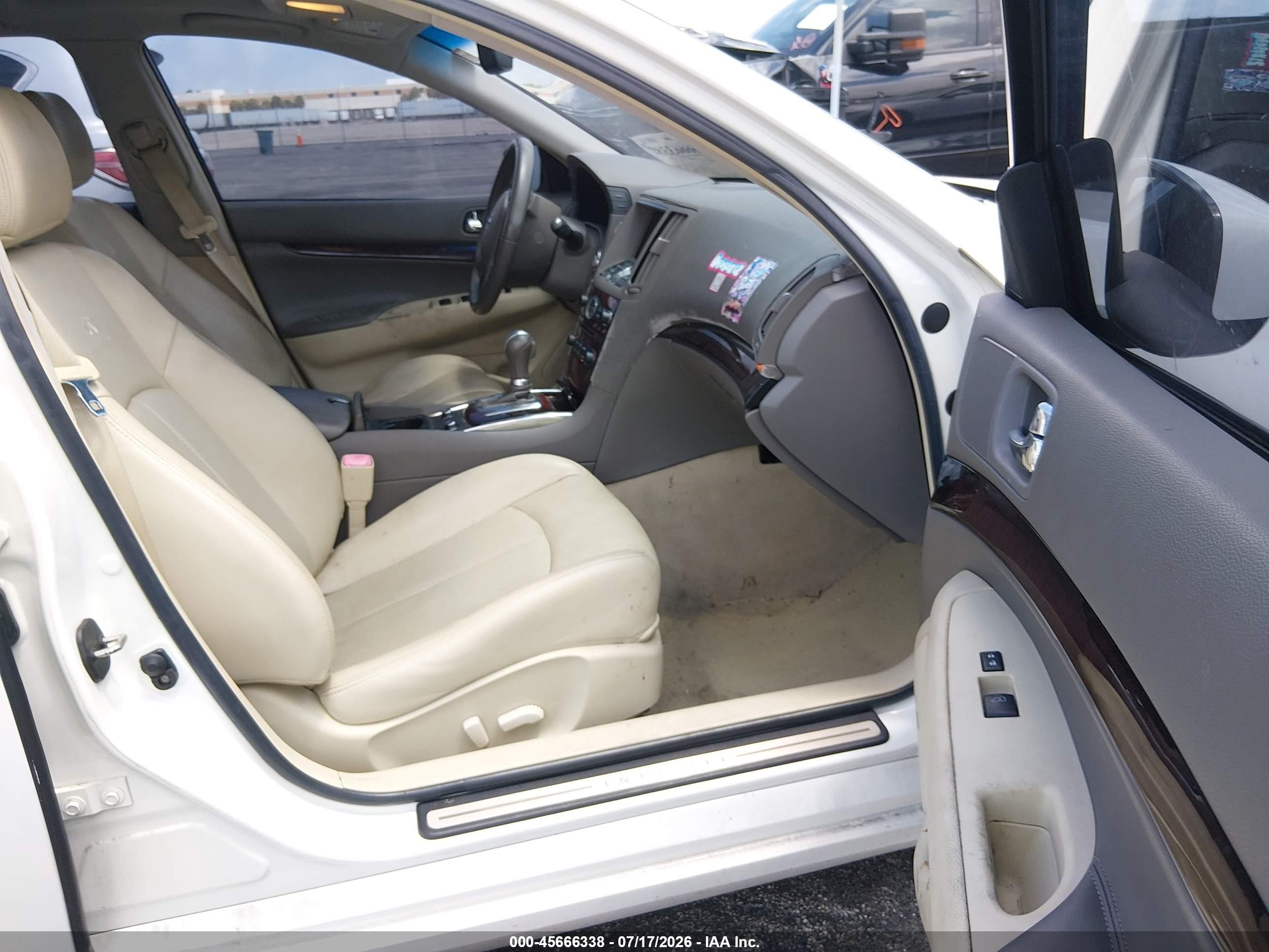 2010 Infiniti G37 Journey White vin: JN1CV6AP7AM202716