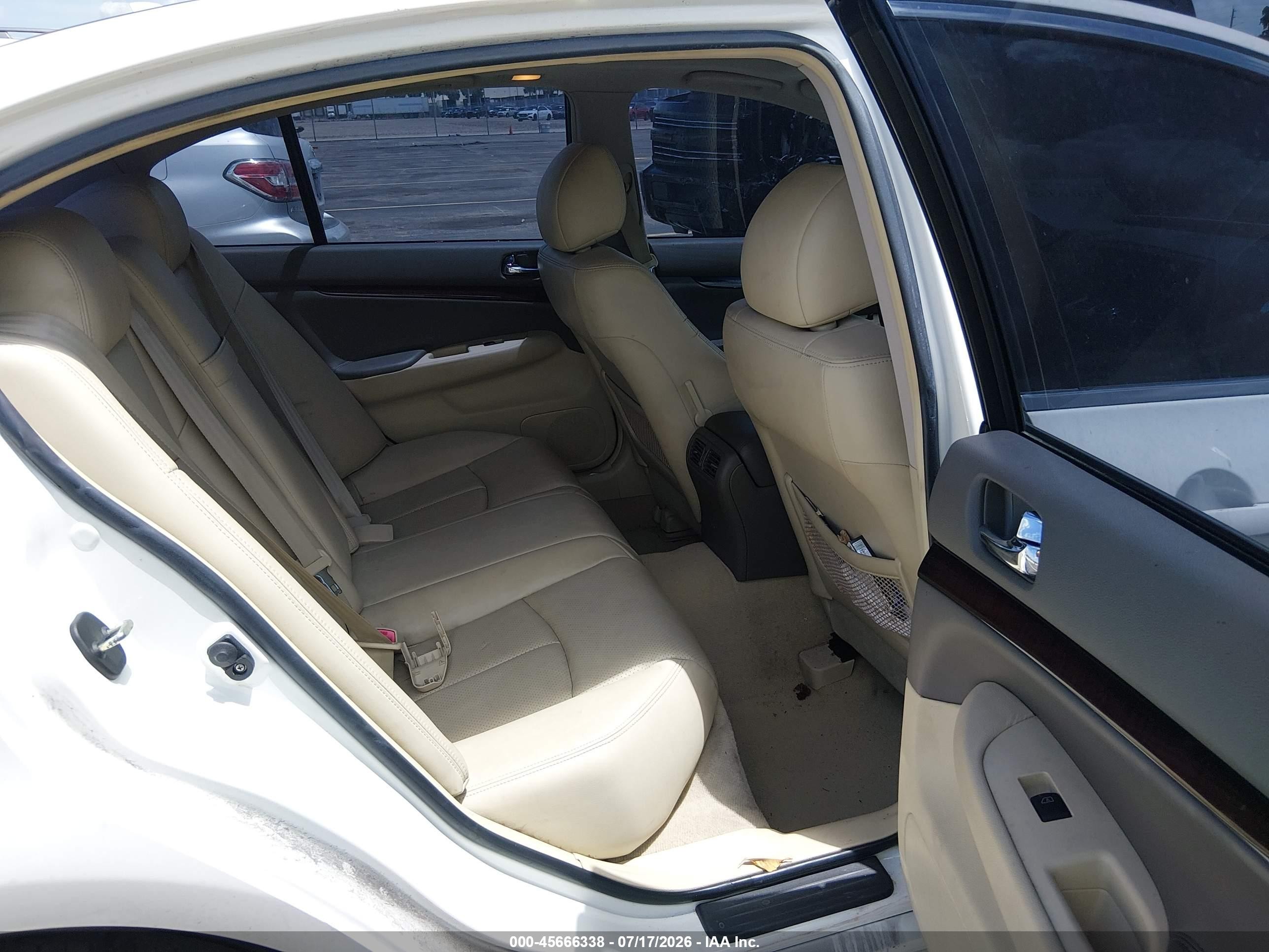 2010 Infiniti G37 Journey White vin: JN1CV6AP7AM202716