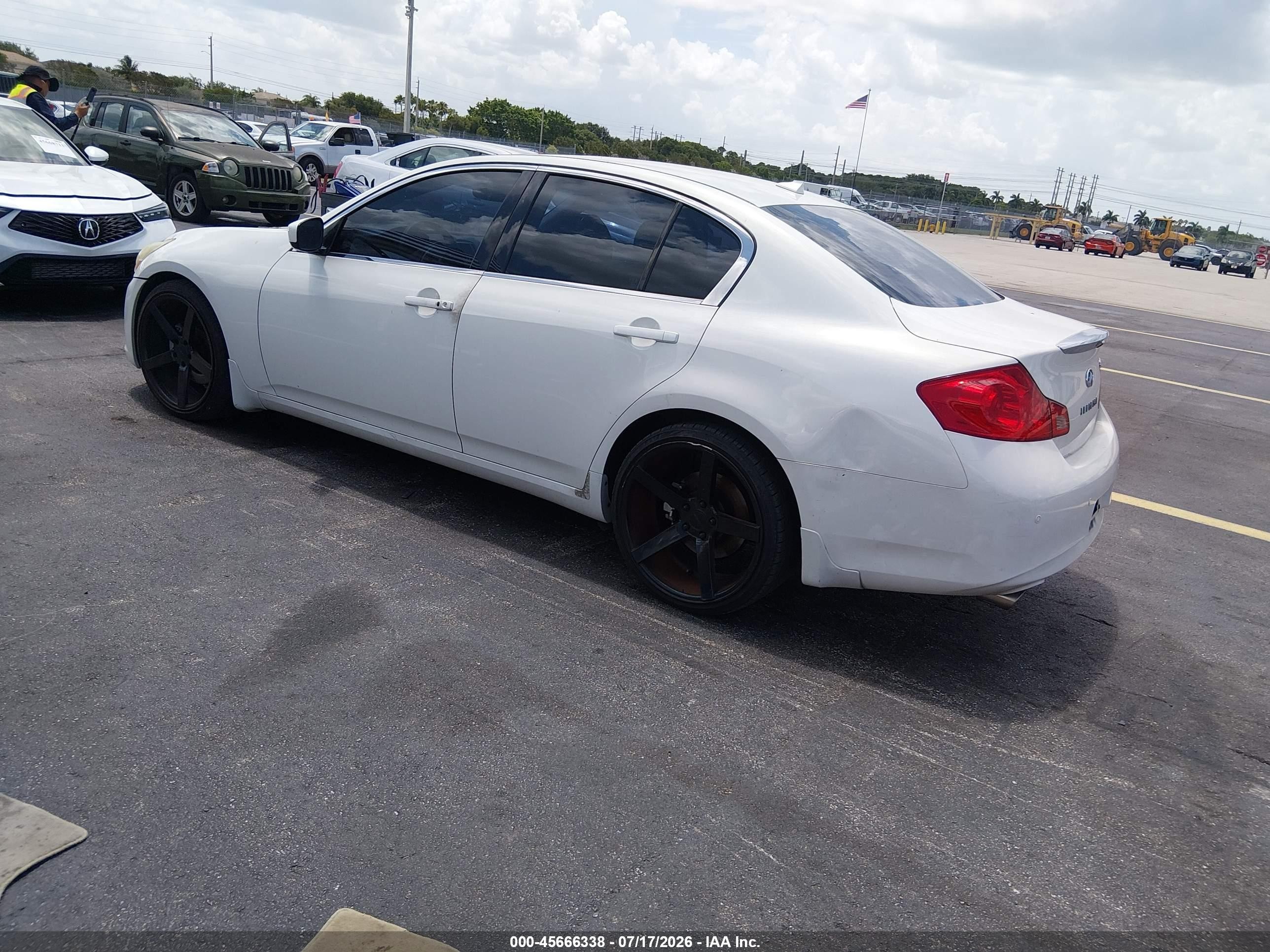 2010 Infiniti G37 Journey White vin: JN1CV6AP7AM202716