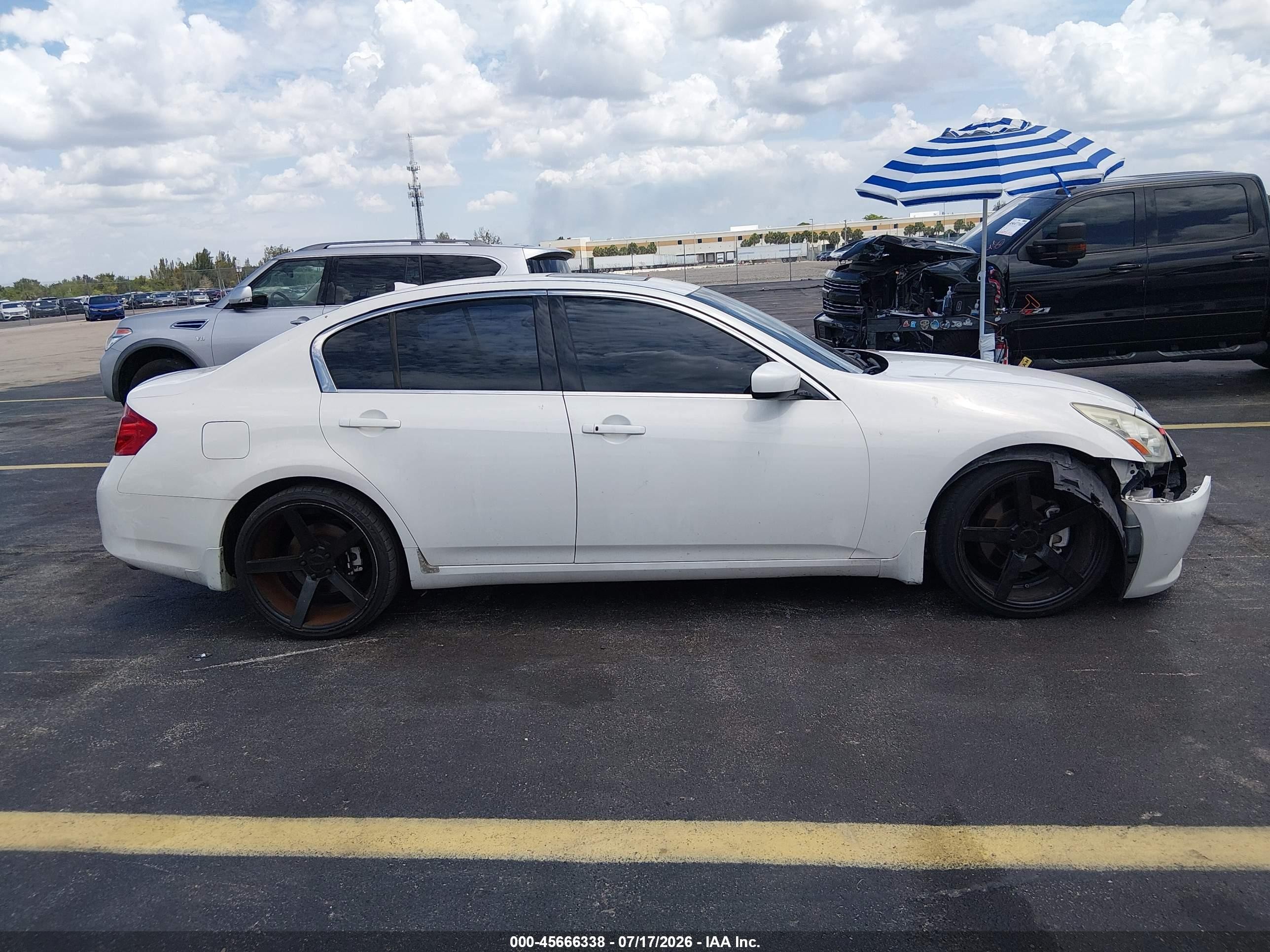 2010 Infiniti G37 Journey White vin: JN1CV6AP7AM202716