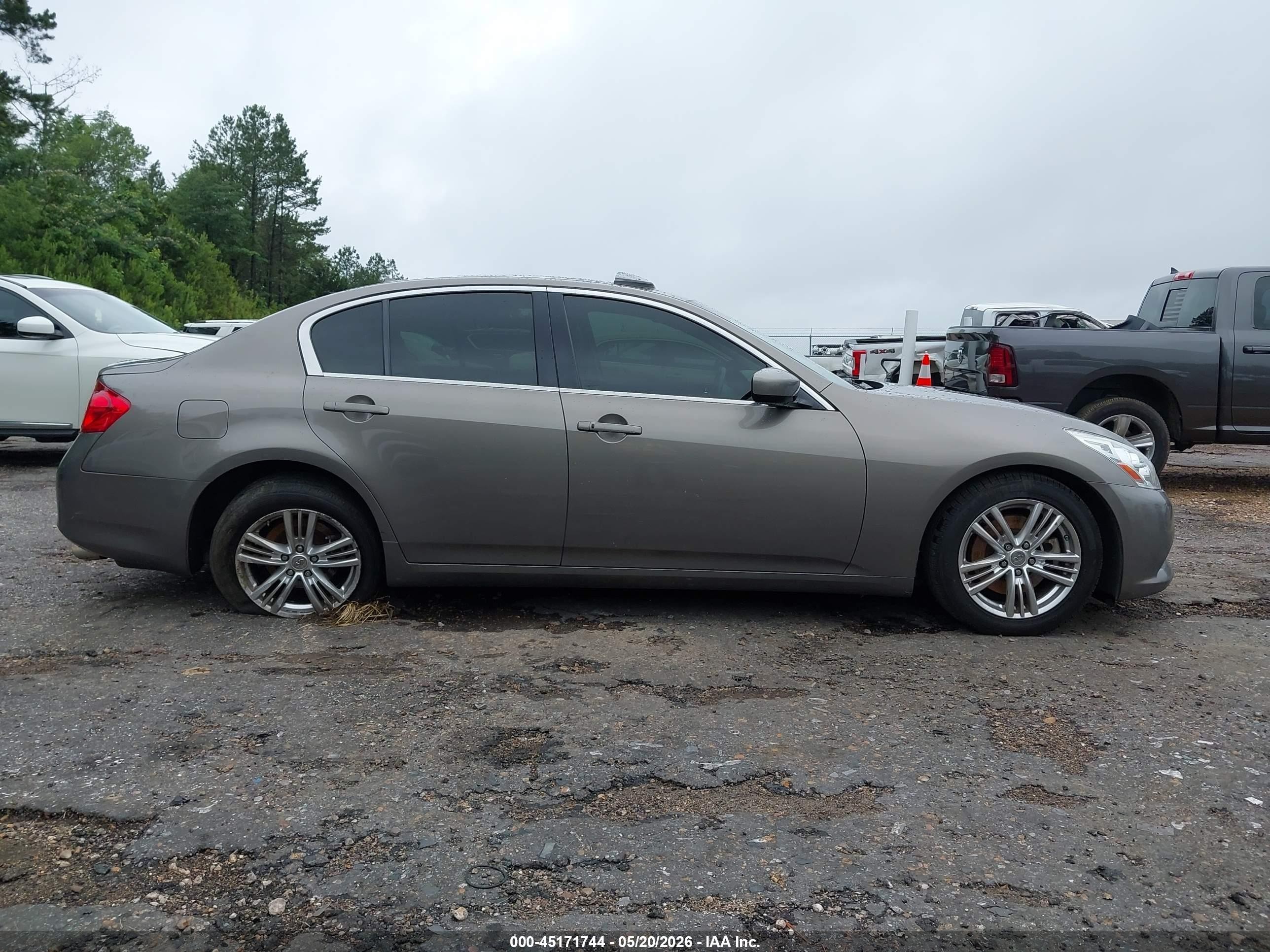 2010 Infiniti G37 Journey Gold vin: JN1CV6AP7AM409445