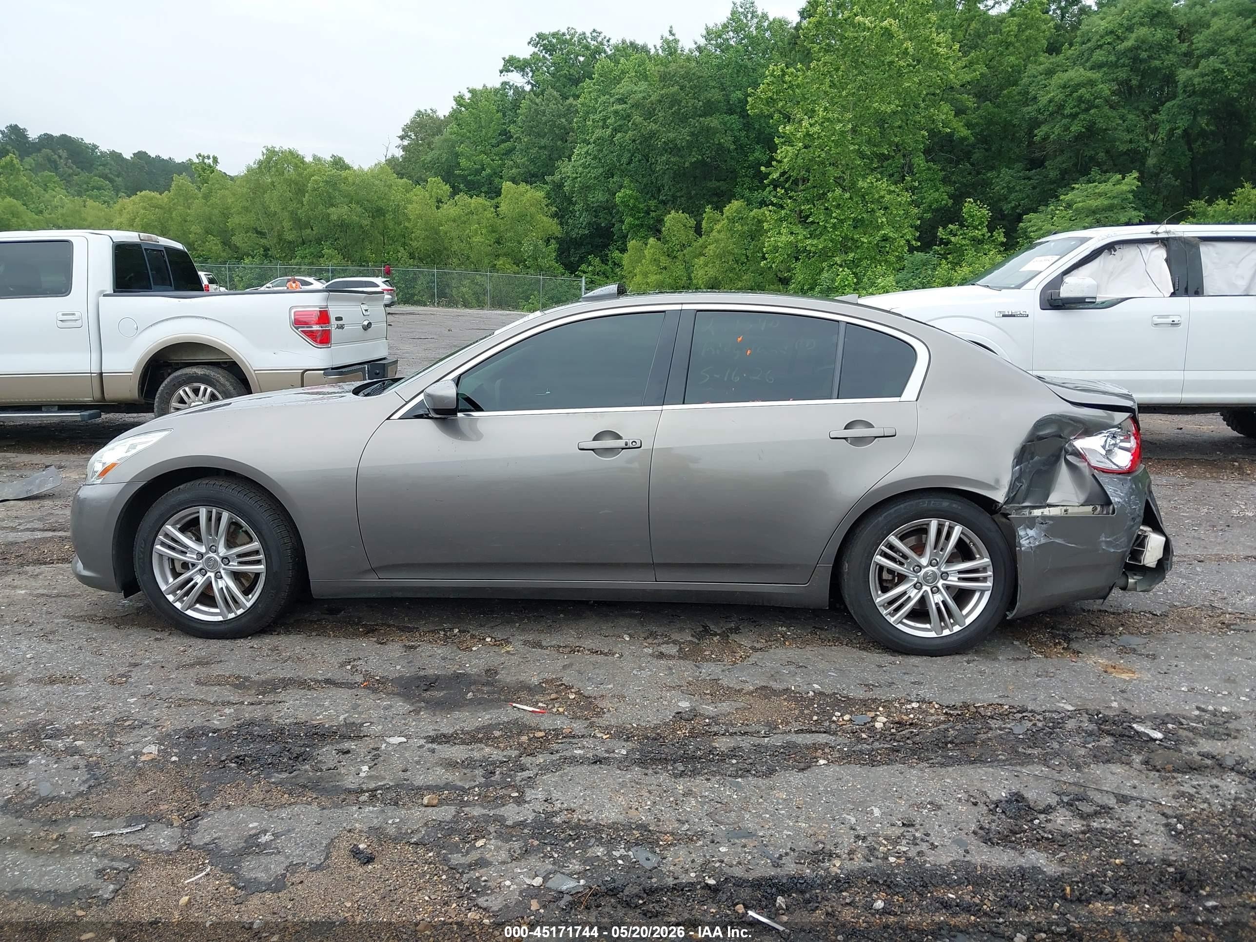 2010 Infiniti G37 Journey Gold vin: JN1CV6AP7AM409445