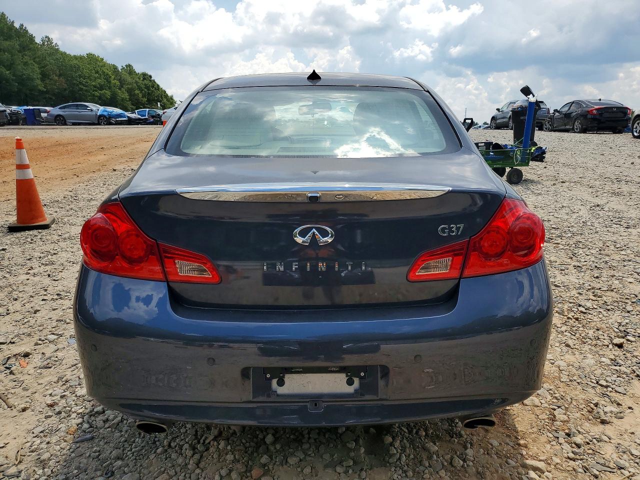 2011 Infiniti G37 Sedan Journey Угольный vin: JN1CV6AP7BM303952