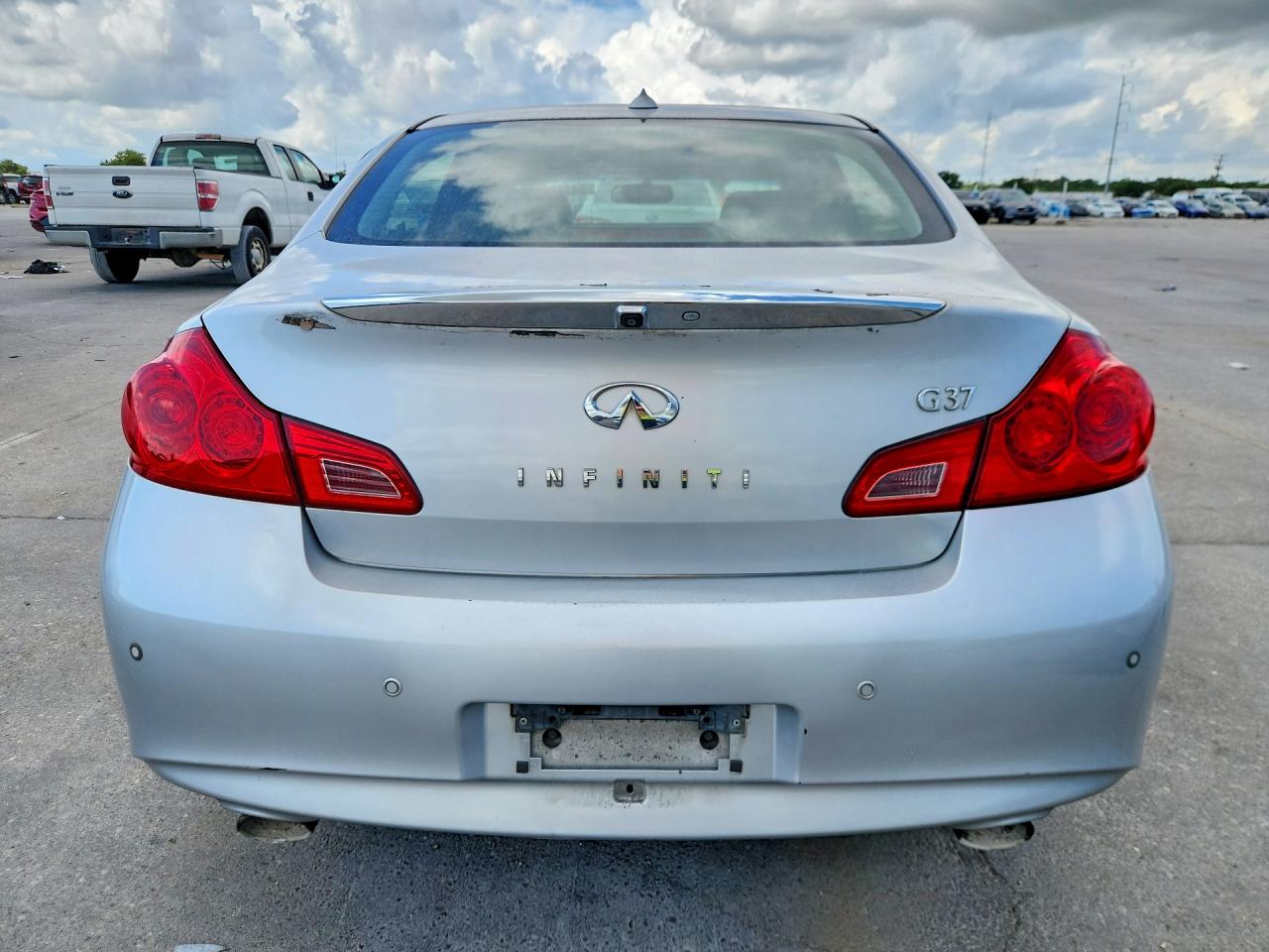 2011 Infiniti G37 Sedan Journey Silver vin: JN1CV6AP7BM304826