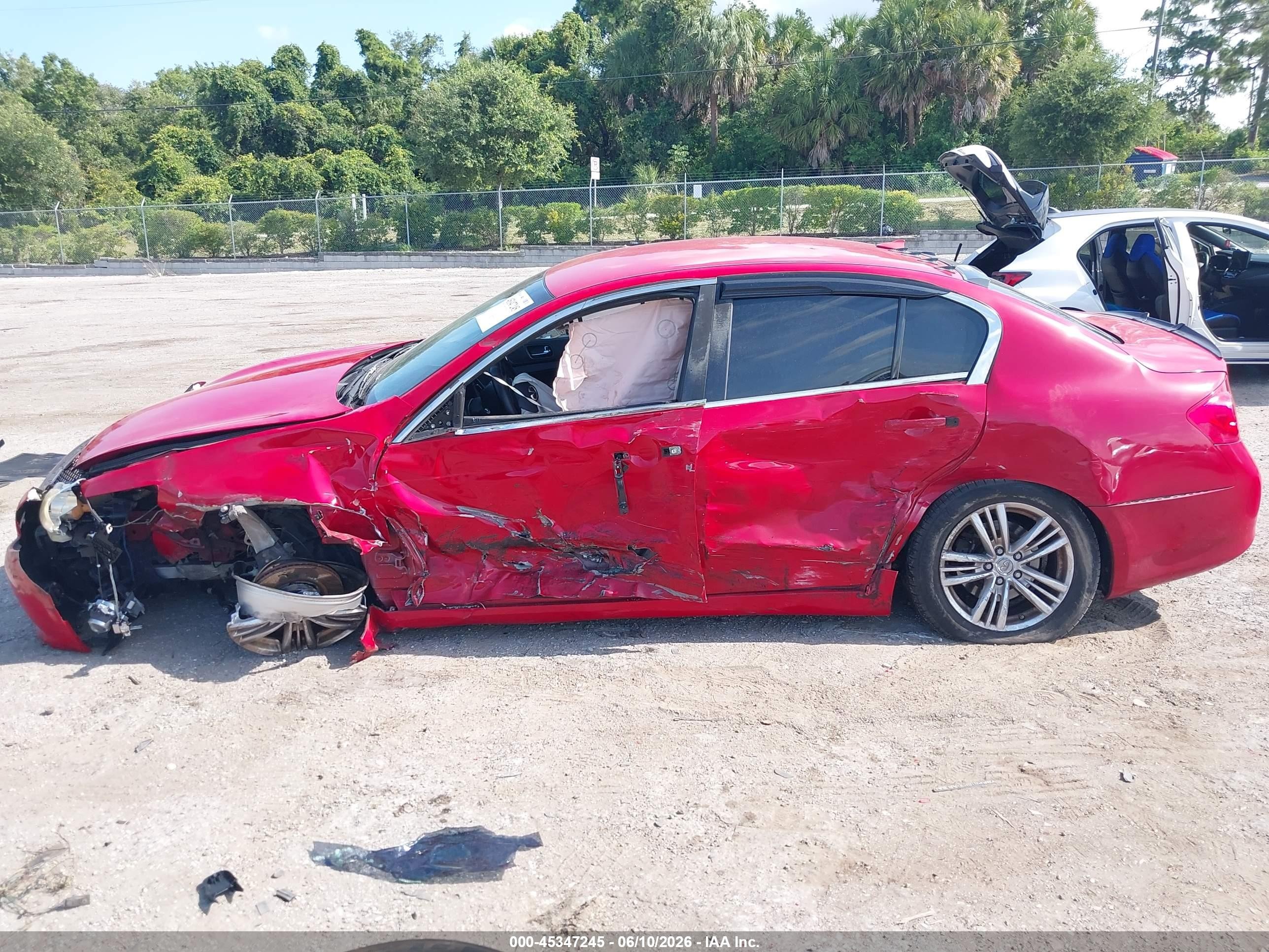 2011 Infiniti G37 Journey Red vin: JN1CV6AP7BM506050