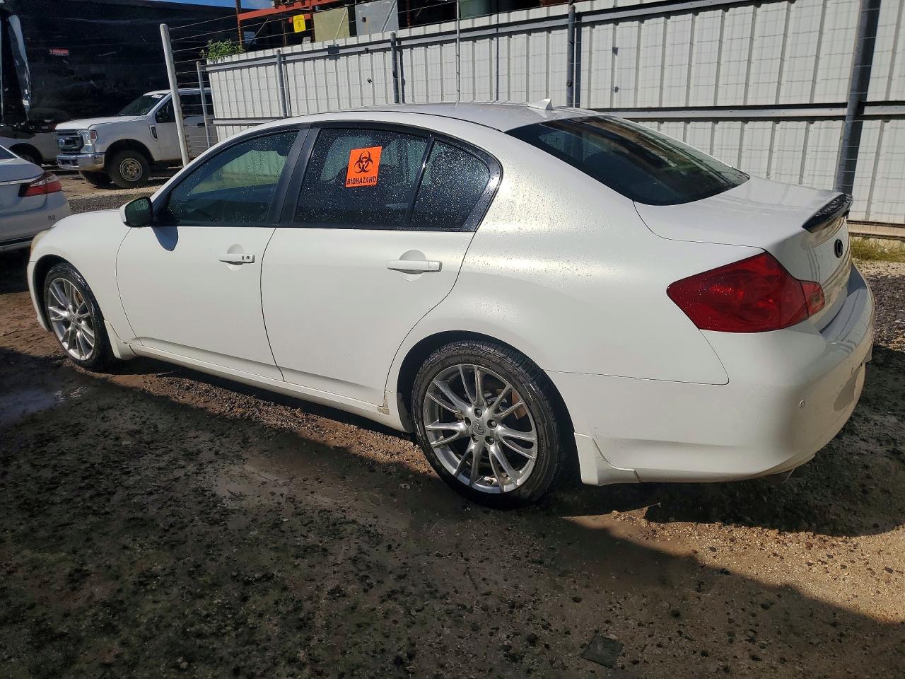 2013 Infiniti G35 White vin: JN1CV6AP7DM722189