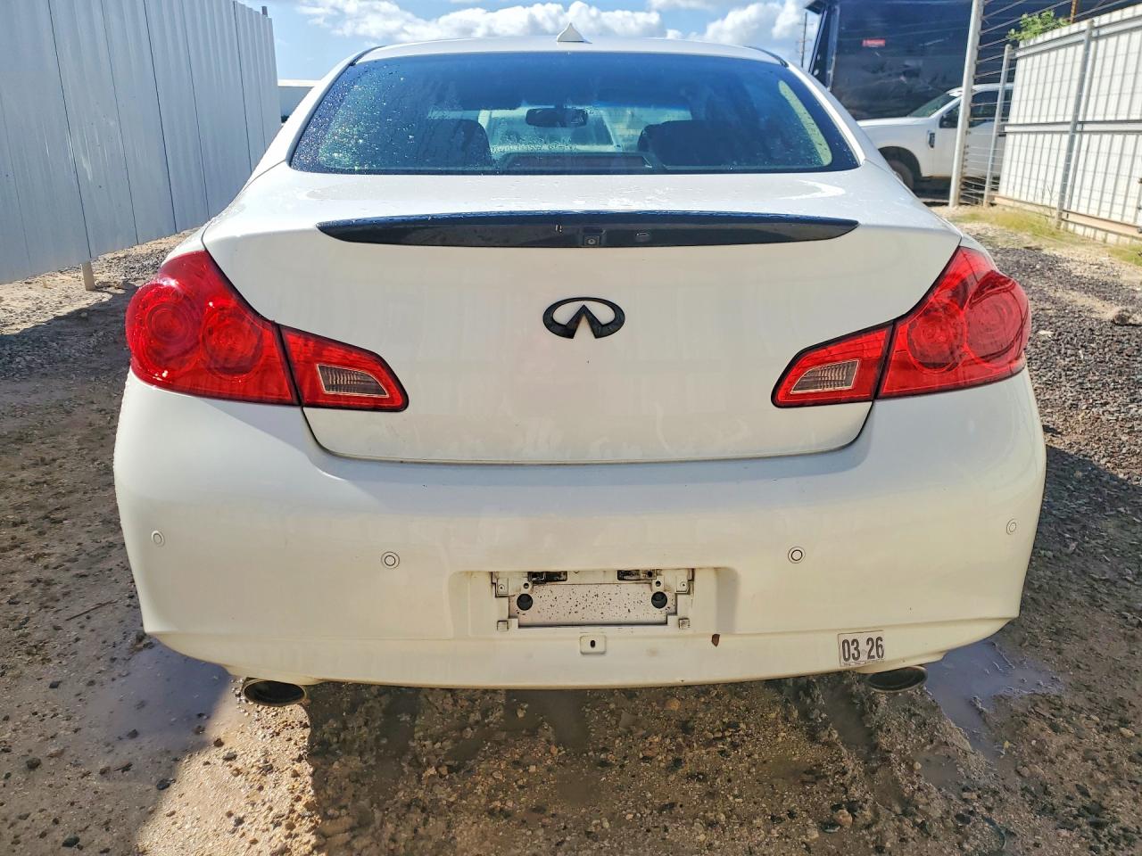 2013 Infiniti G35 White vin: JN1CV6AP7DM722189