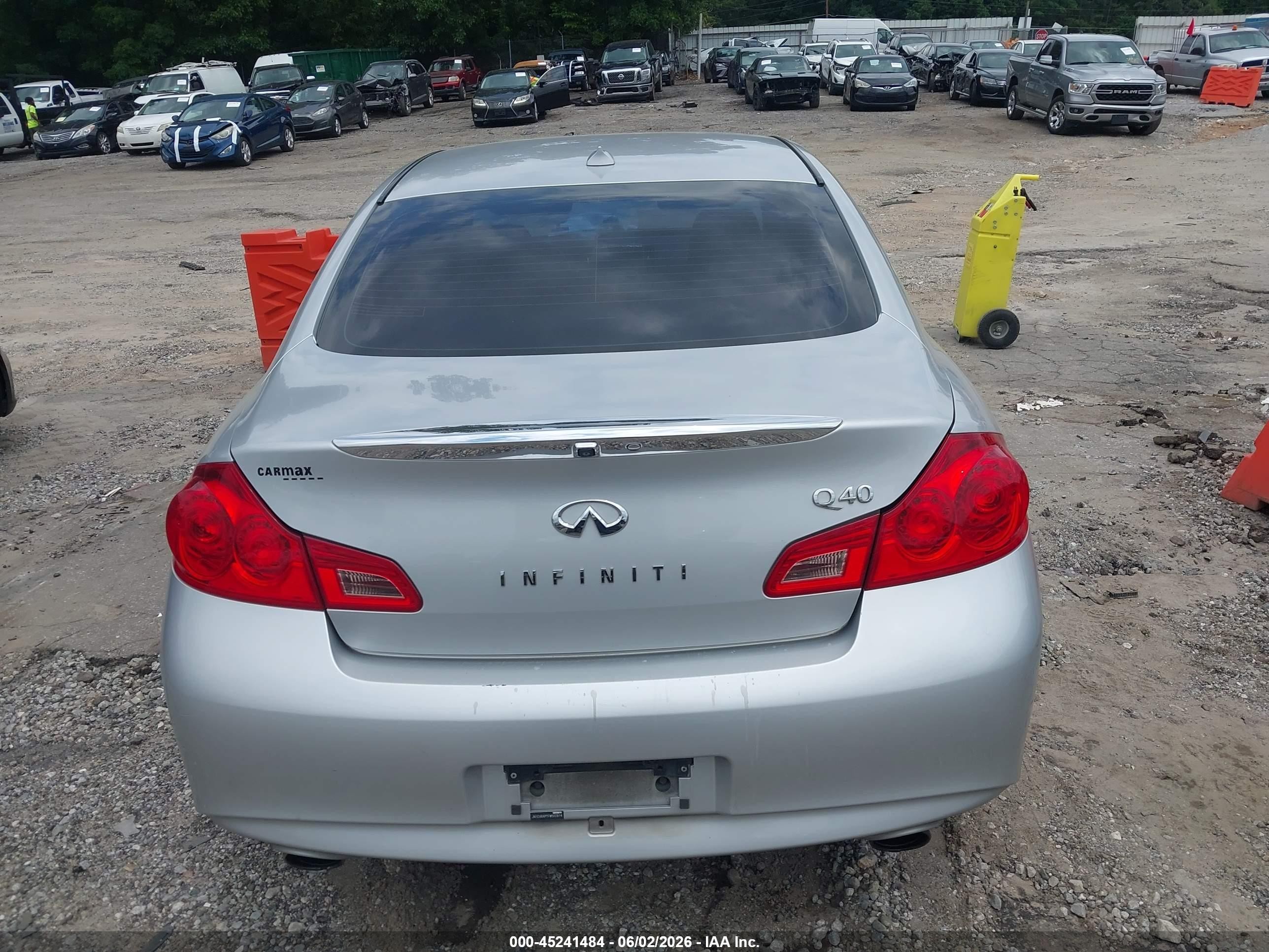 2015 Infiniti Q40   Silver vin: JN1CV6AP7FM502814