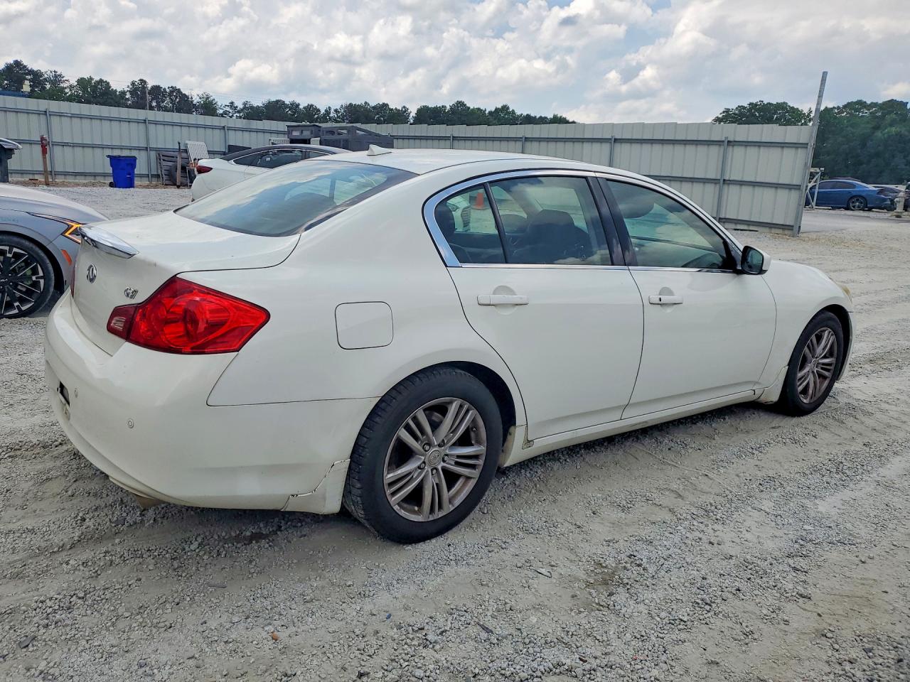 2010 Infiniti G37 Sedan Base White vin: JN1CV6AP8AM202501