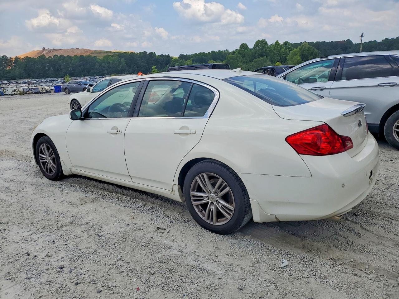 2010 Infiniti G37 Sedan Base White vin: JN1CV6AP8AM202501