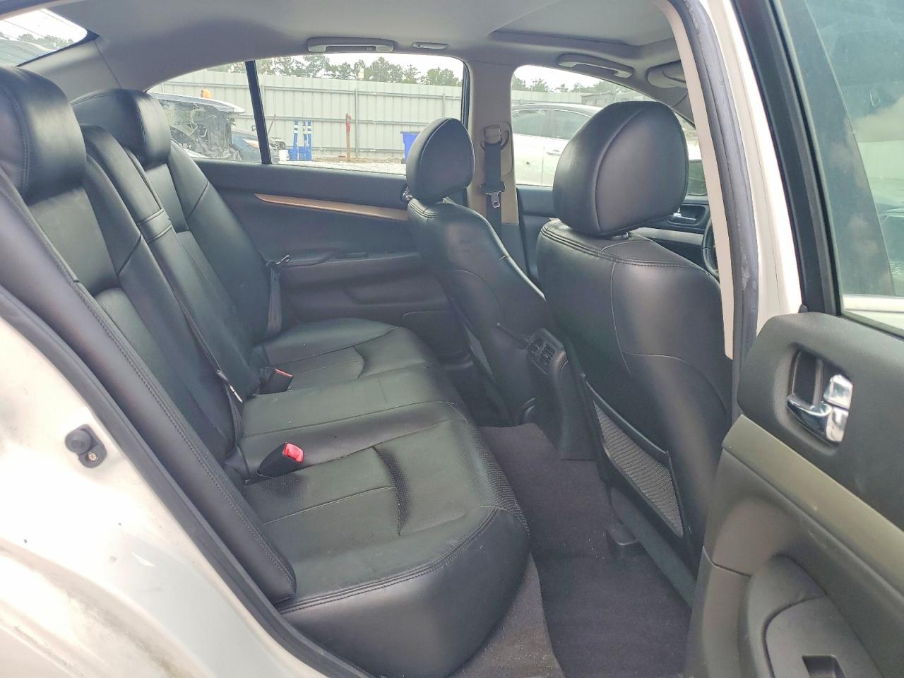 2010 Infiniti G37 Sedan Base White vin: JN1CV6AP8AM202501