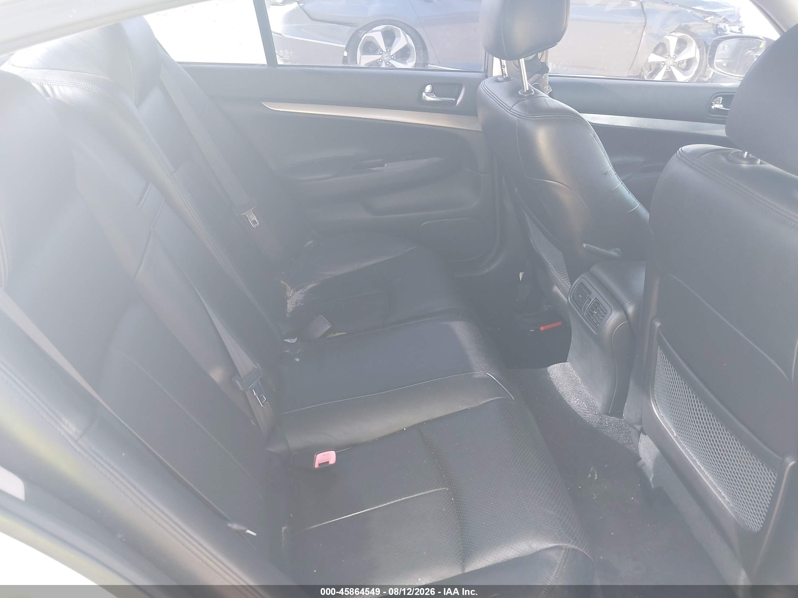 2010 Infiniti G37 Journey Серебряный vin: JN1CV6AP8AM203664