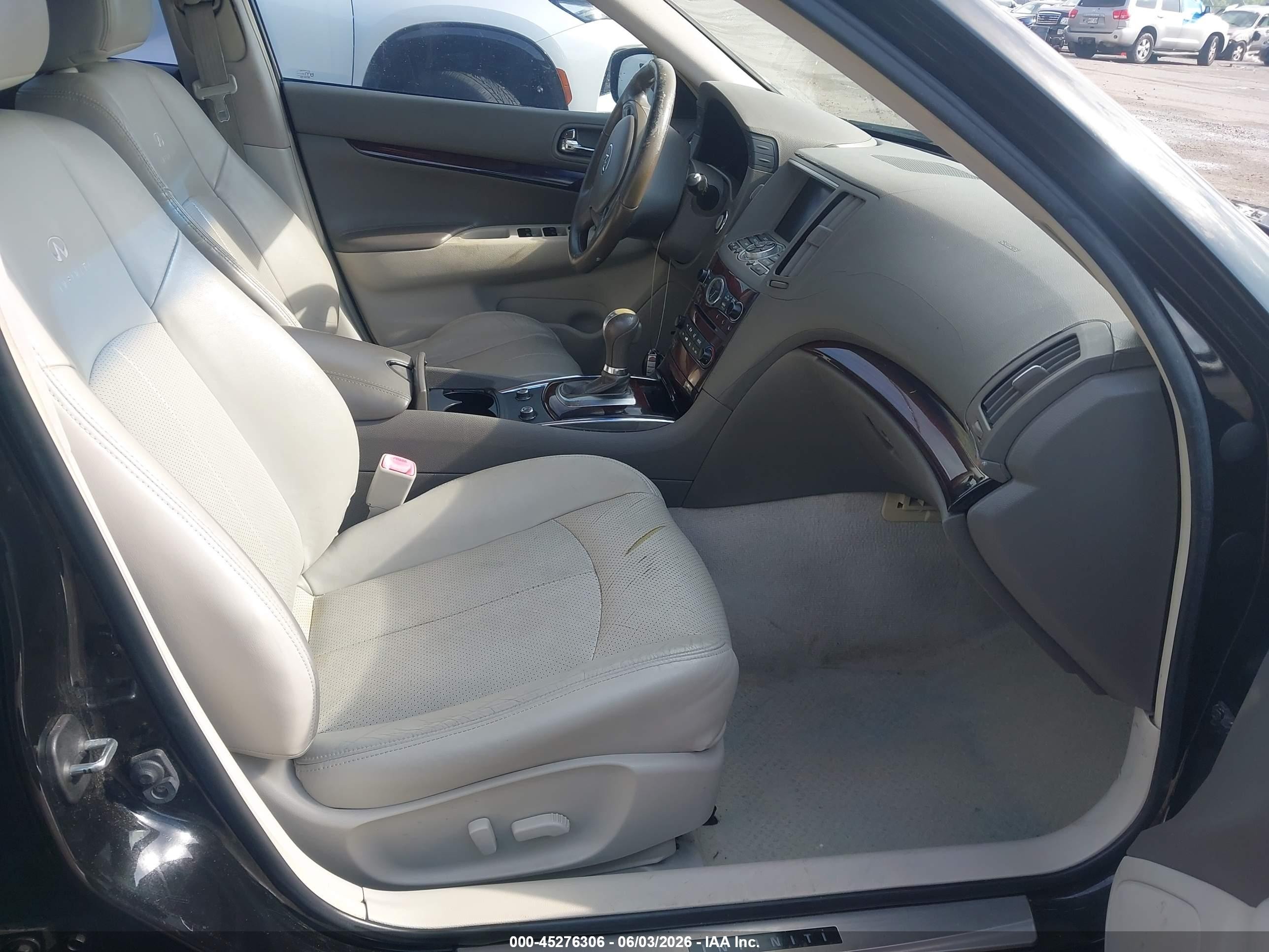 2010 Infiniti G37 Journey Черный vin: JN1CV6AP8AM204037