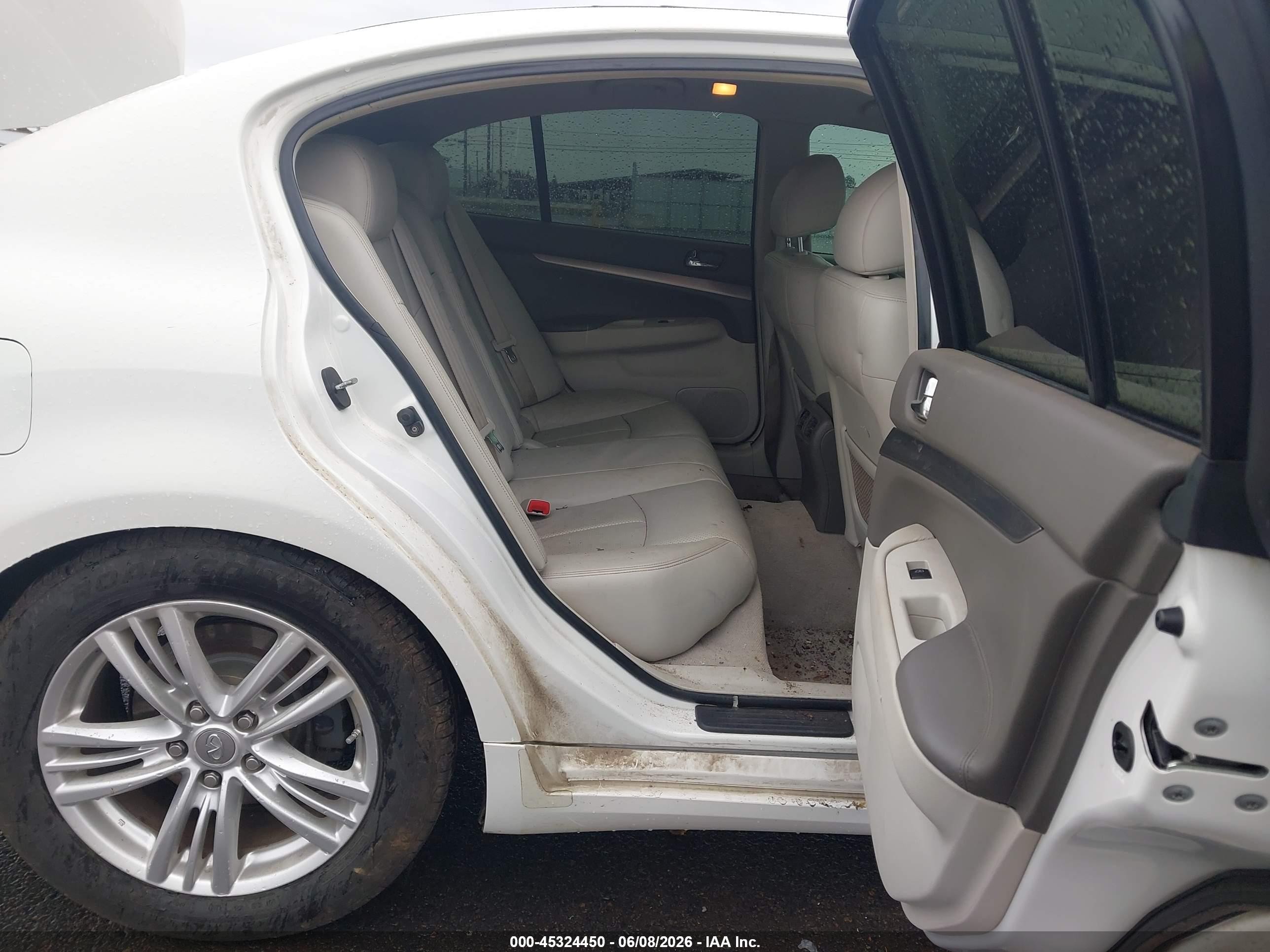 2011 Infiniti G37 Journey Белый vin: JN1CV6AP8BM501553