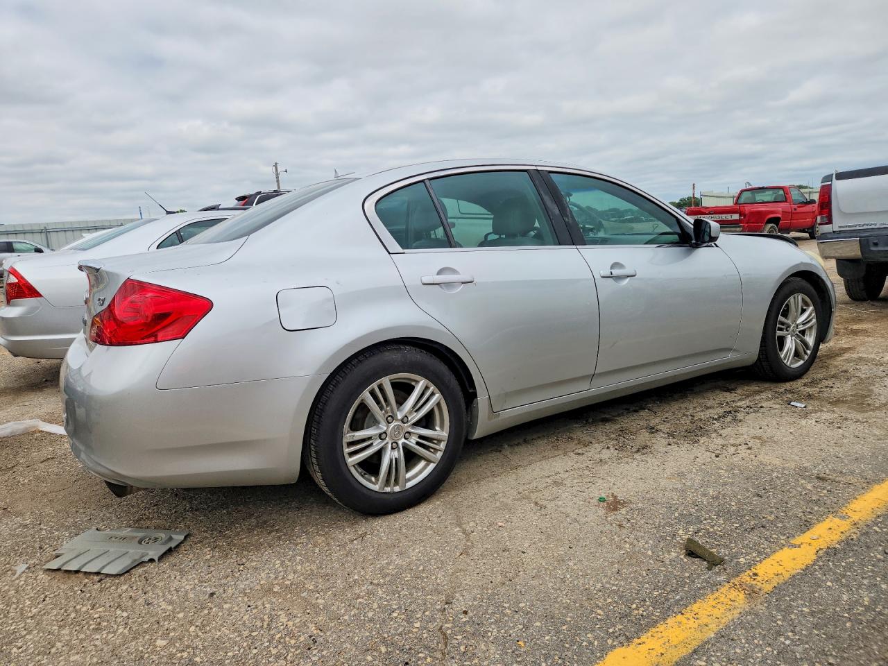 2011 Infiniti G37 Sedan Journey Silver vin: JN1CV6AP8BM506056