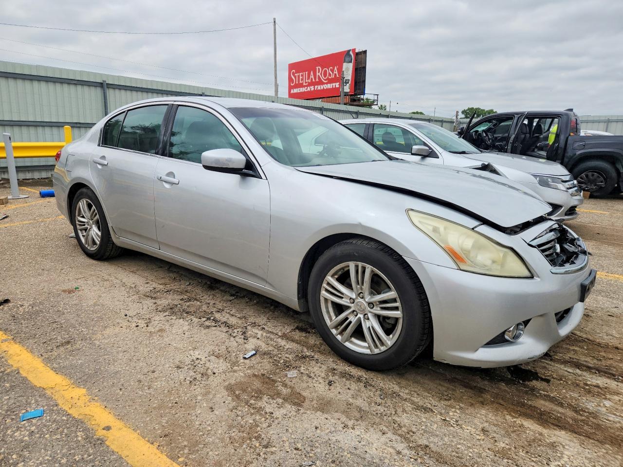 2011 Infiniti G37 Sedan Journey Silver vin: JN1CV6AP8BM506056