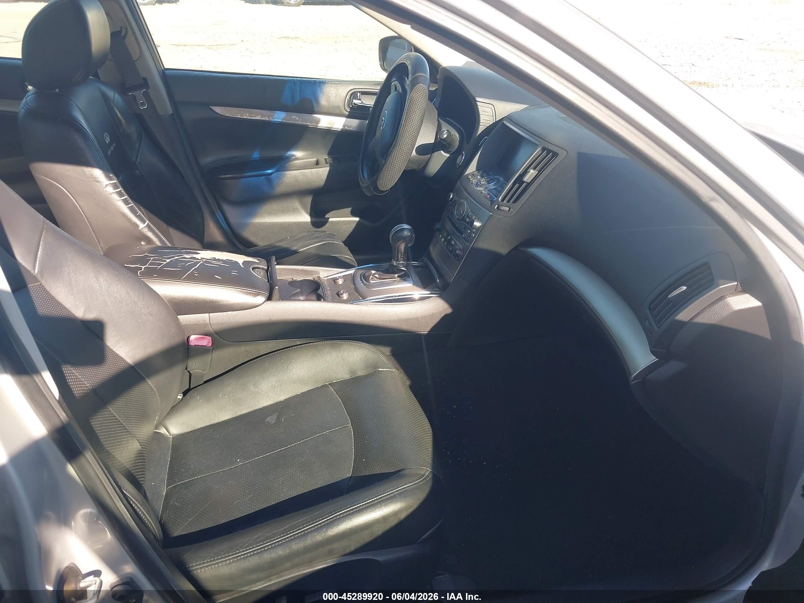 2012 Infiniti G37 Journey Silver vin: JN1CV6AP8CM629552