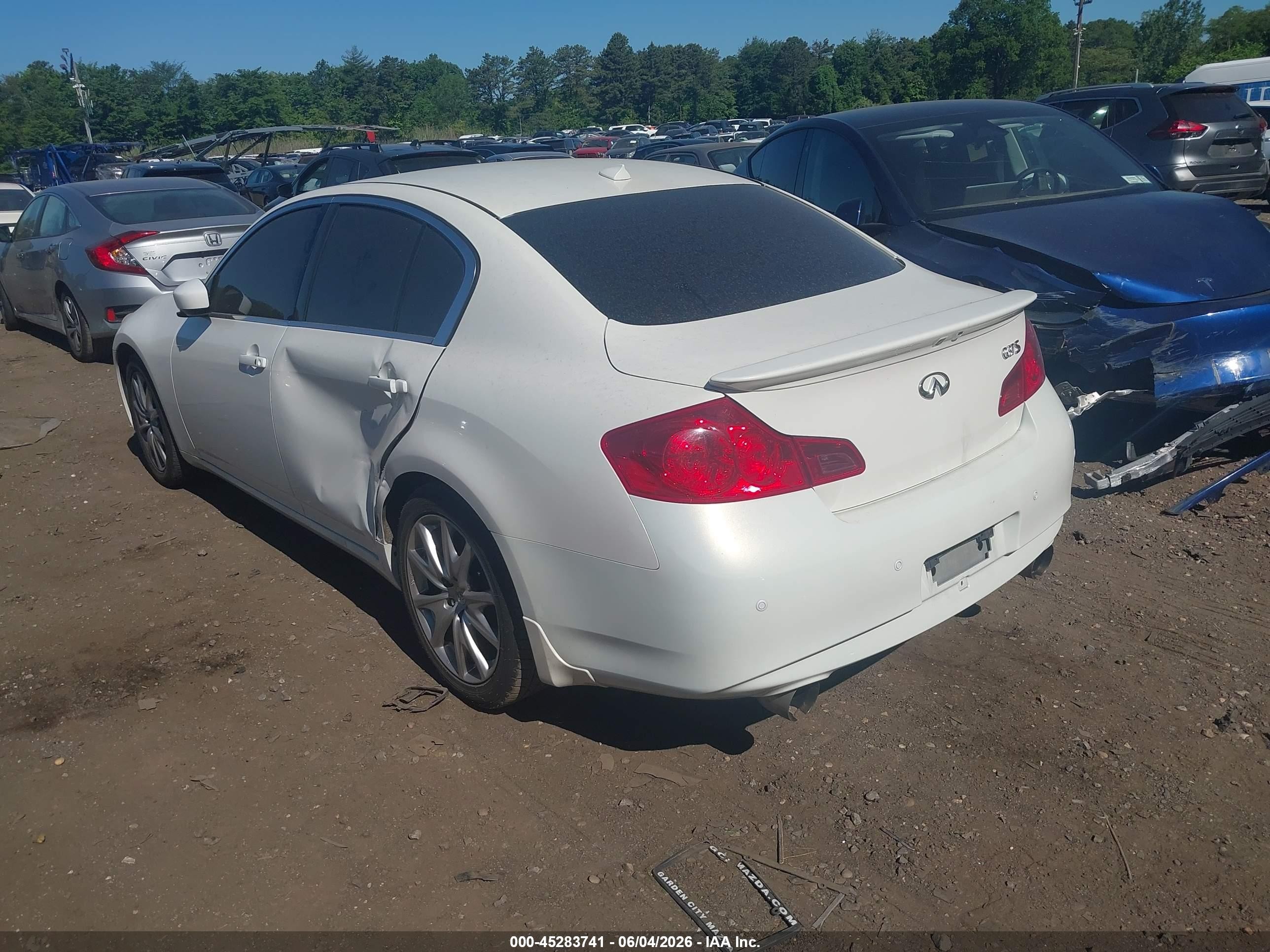 2013 Infiniti G37 Journey White vin: JN1CV6AP8DM302831