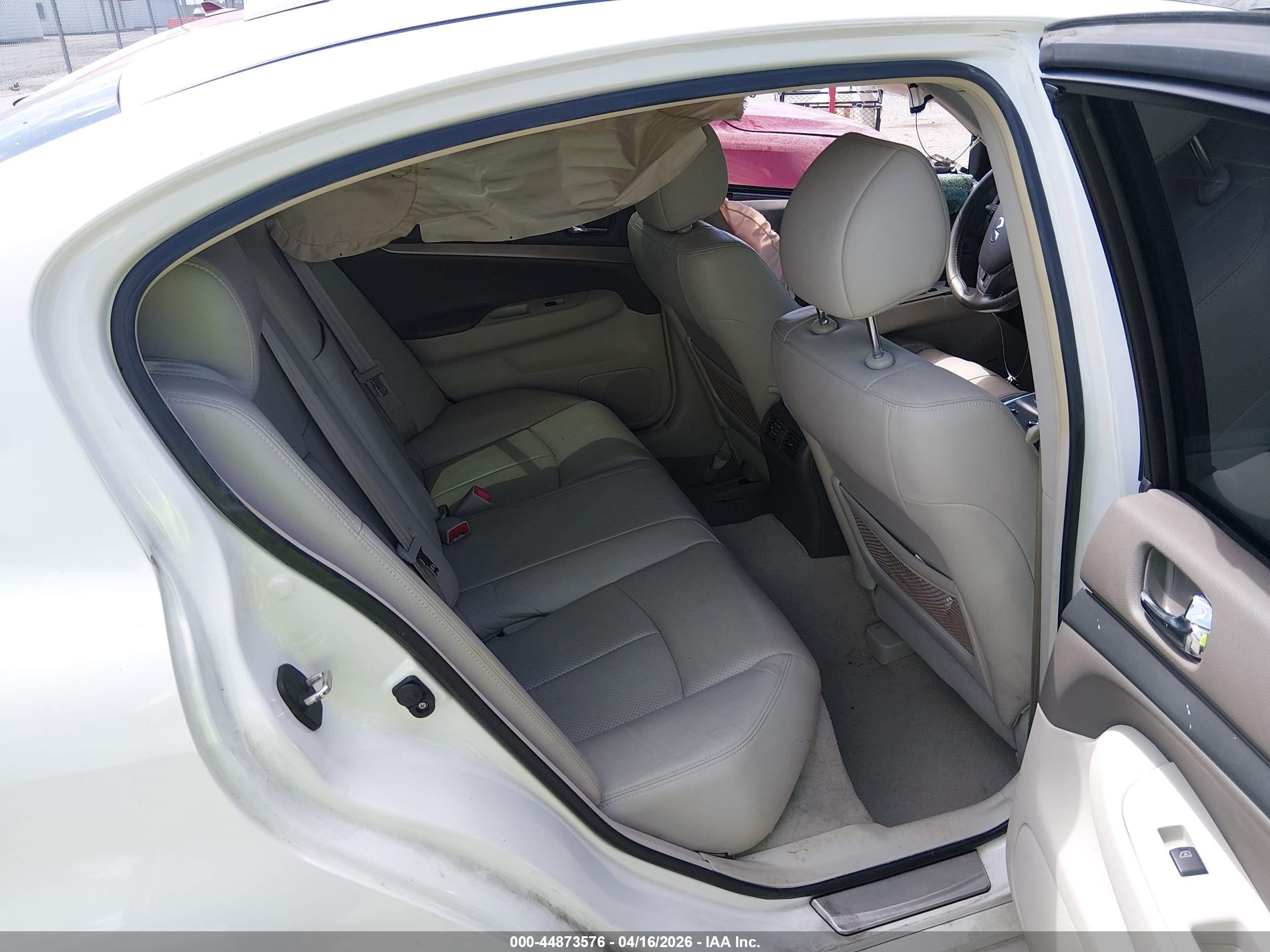 2013 Infiniti G37 Journey White vin: JN1CV6AP8DM304854