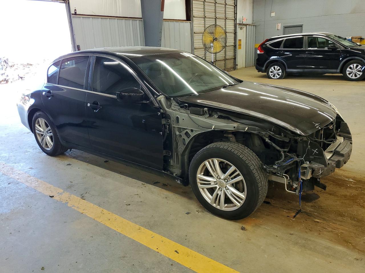 2015 Infiniti Q40 Base Черный vin: JN1CV6AP8FM501428
