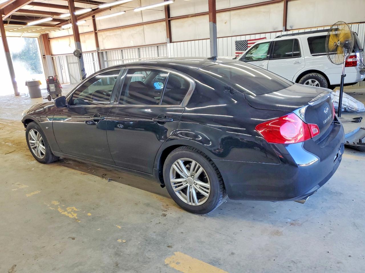 2015 Infiniti Q40 Base Черный vin: JN1CV6AP8FM501428