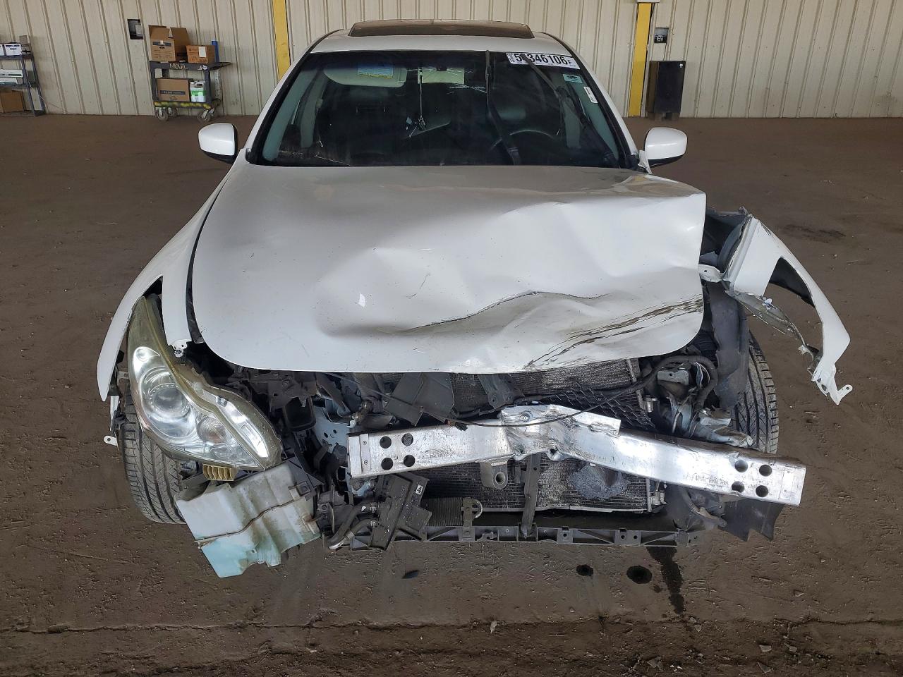 2015 Infiniti Q40 Base White vin: JN1CV6AP8FM501607