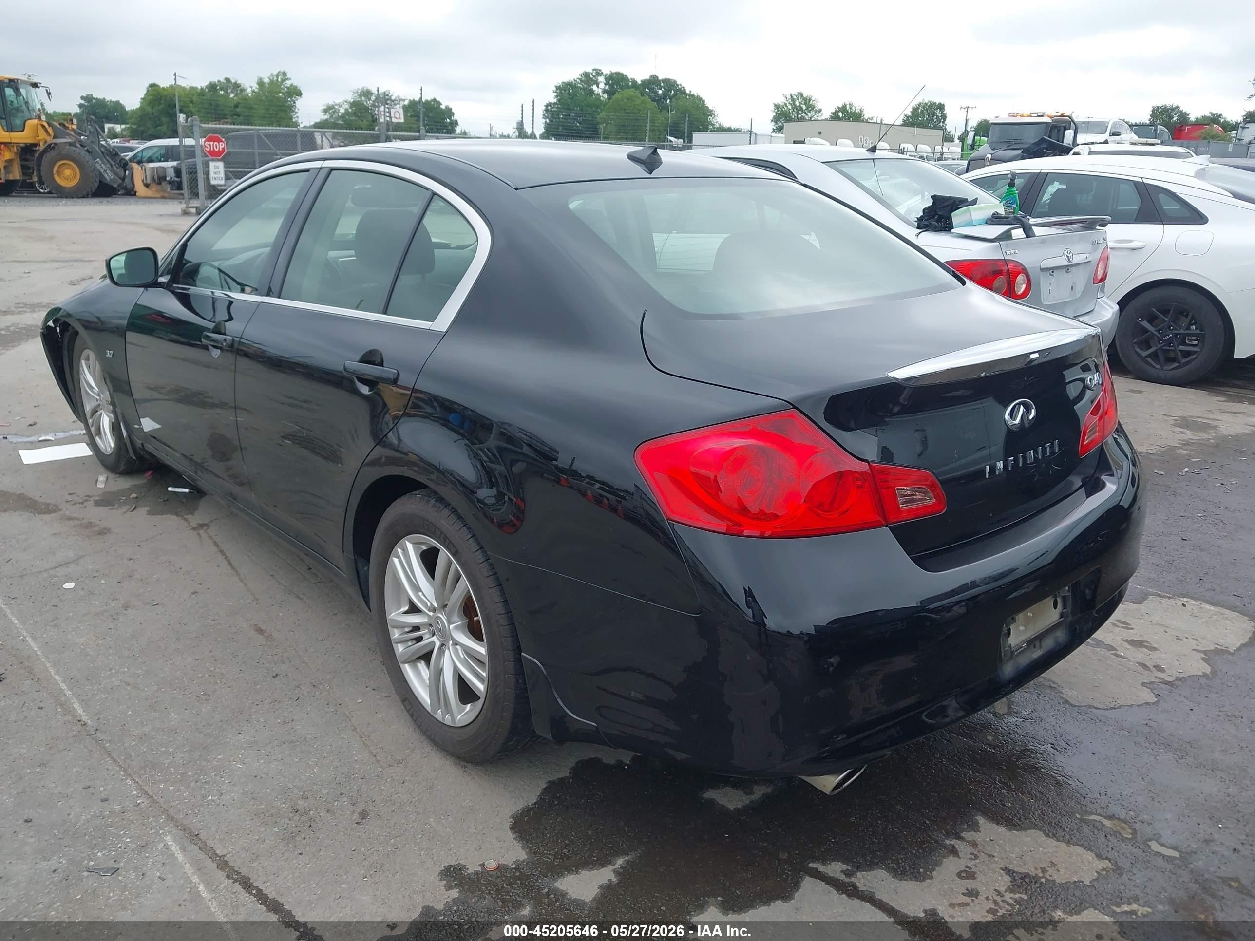 2015 Infiniti Q40   Black vin: JN1CV6AP8FM502188