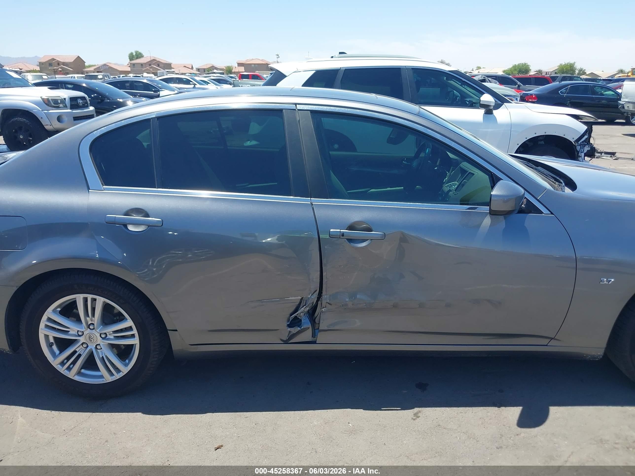 2015 Infiniti Q40   Gray vin: JN1CV6AP8FM503325