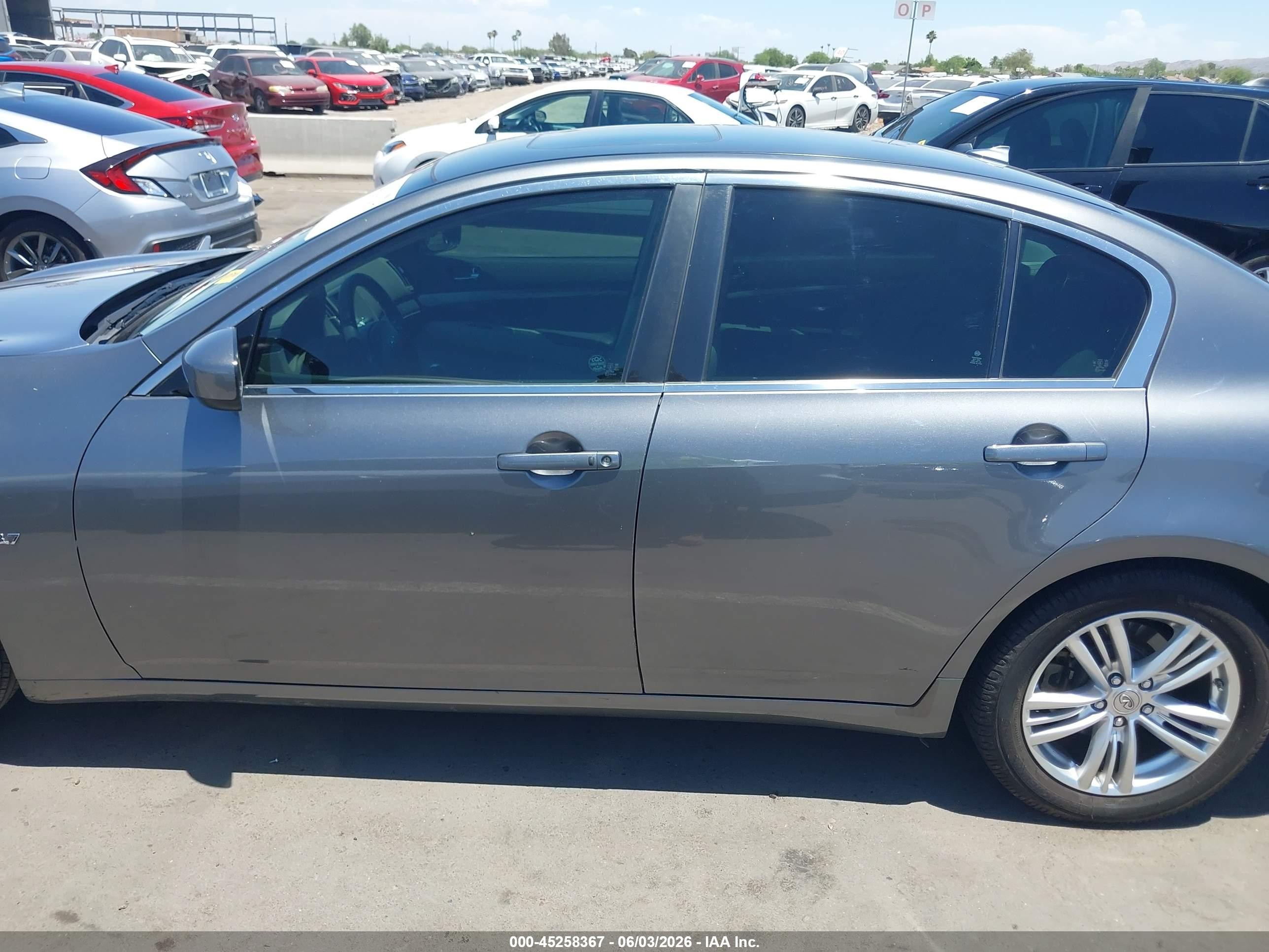 2015 Infiniti Q40   Gray vin: JN1CV6AP8FM503325